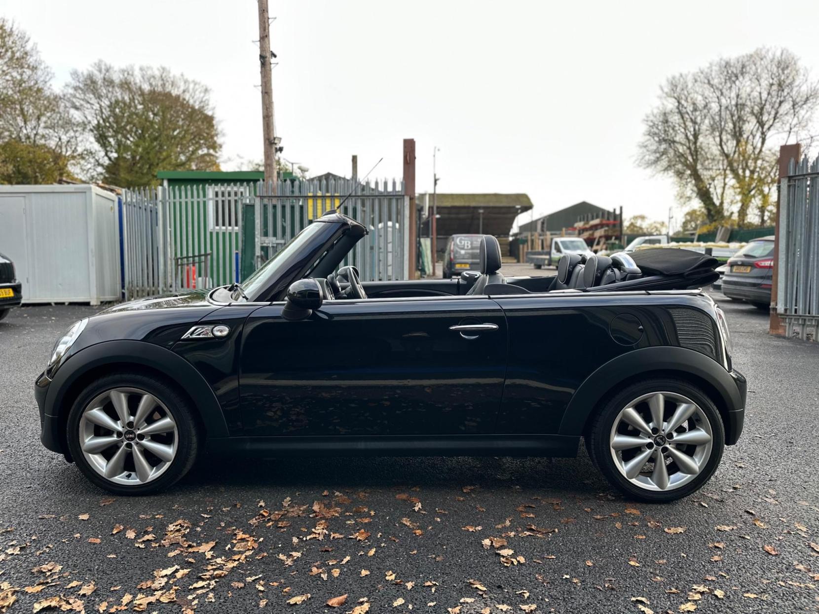 MINI Convertible 1.6 Cooper S Auto Euro 5 2dr