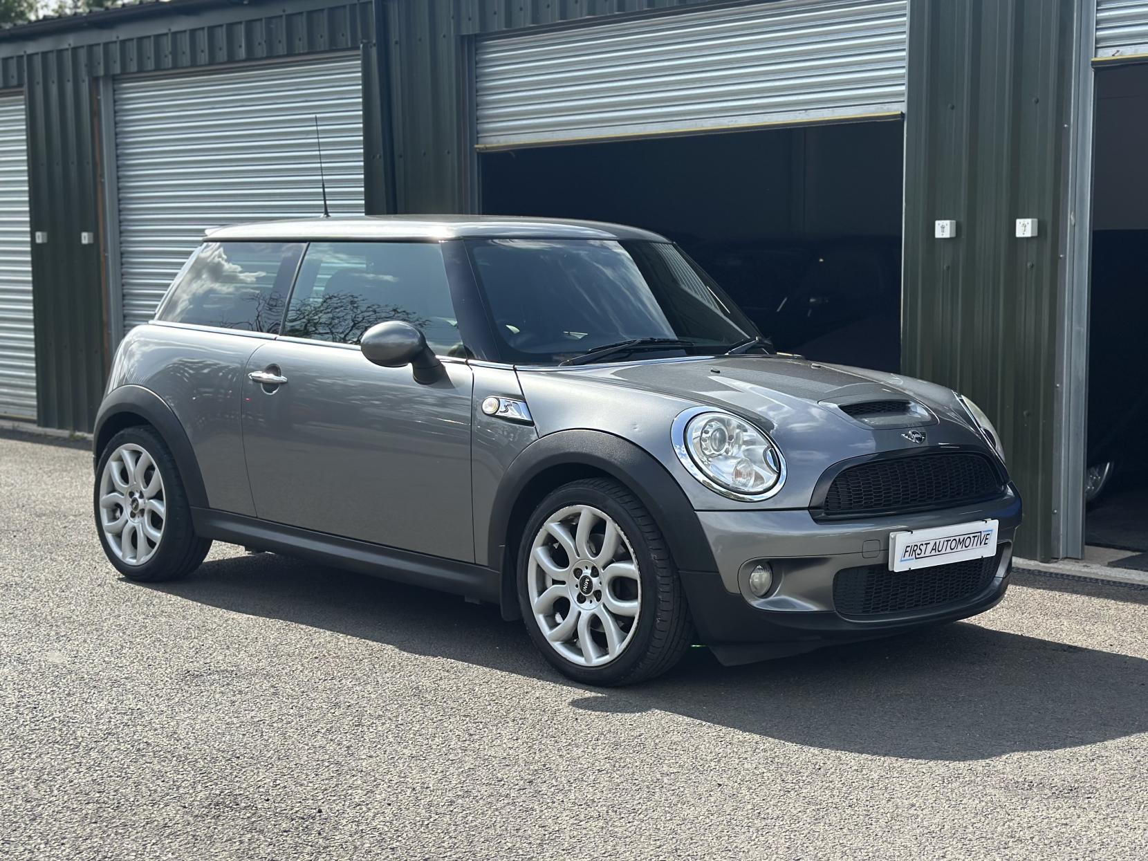 MINI Hatch 1.6 Cooper S Hatchback 3dr Petrol Manual Euro 5 (175 ps)