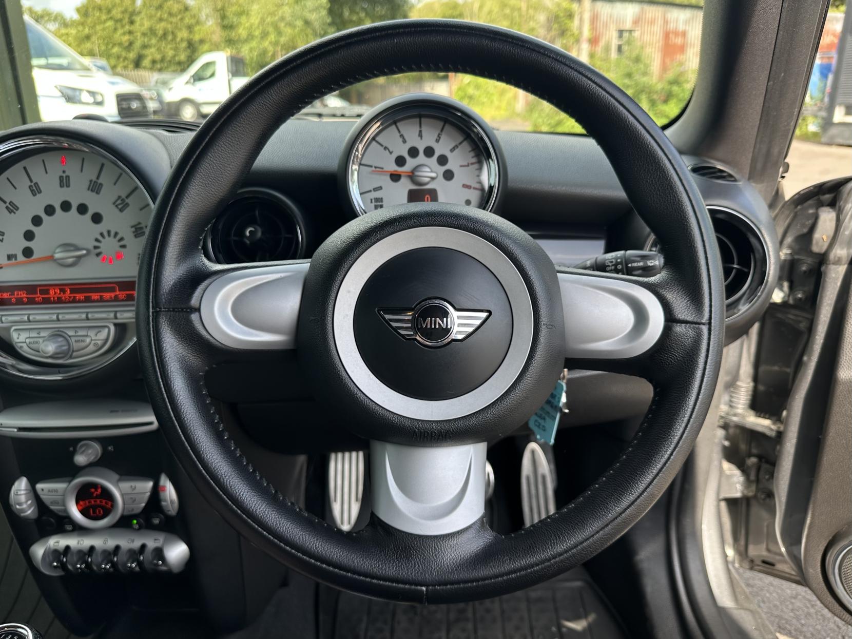 MINI Hatch 1.6 Cooper S Hatchback 3dr Petrol Manual Euro 5 (175 ps)