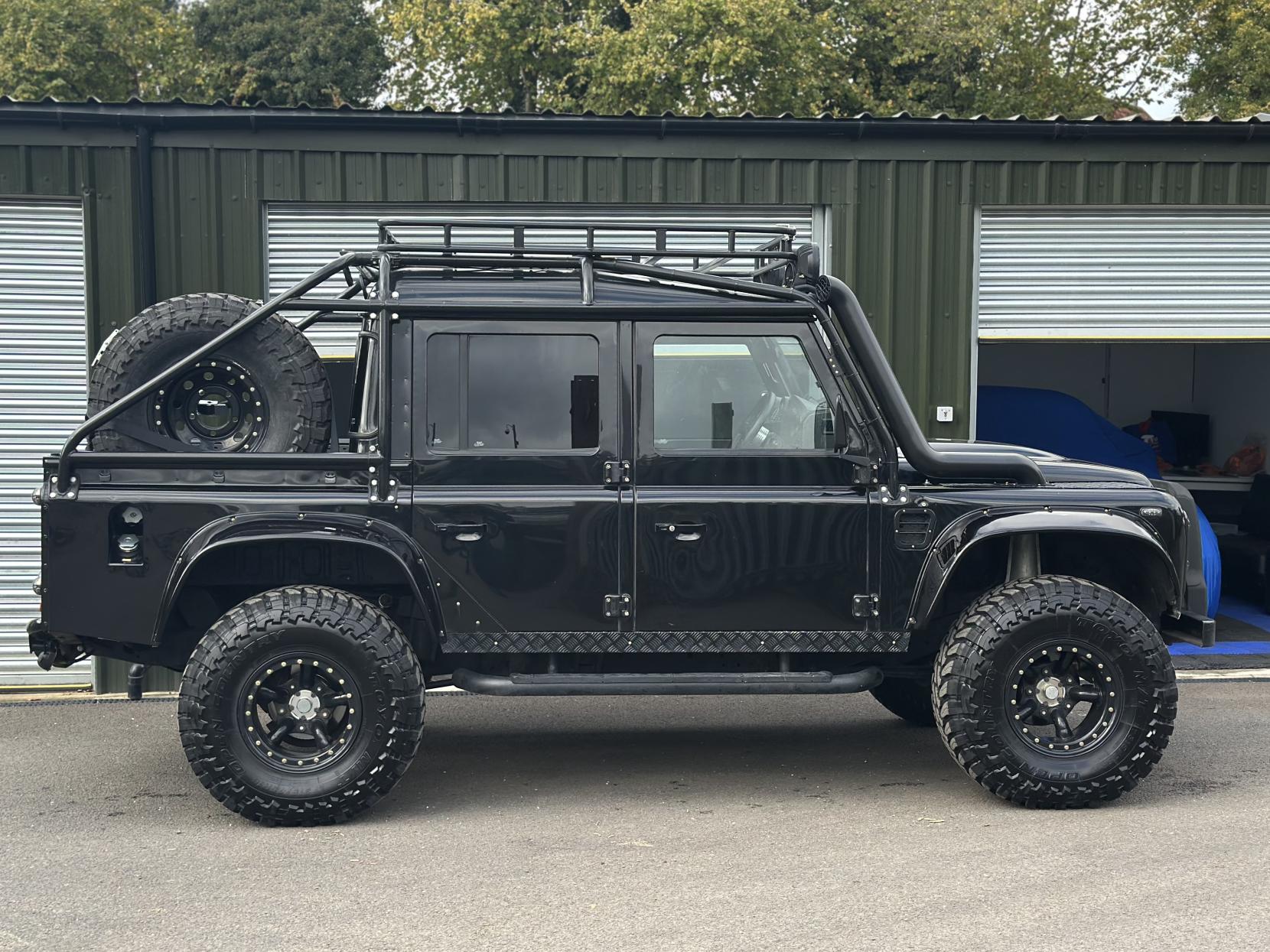 Land Rover Defender 110 2.4 TDCi XS Utility Wagon Double Cab 5dr Diesel Manual 4WD MWB Euro 4 (122 bhp)