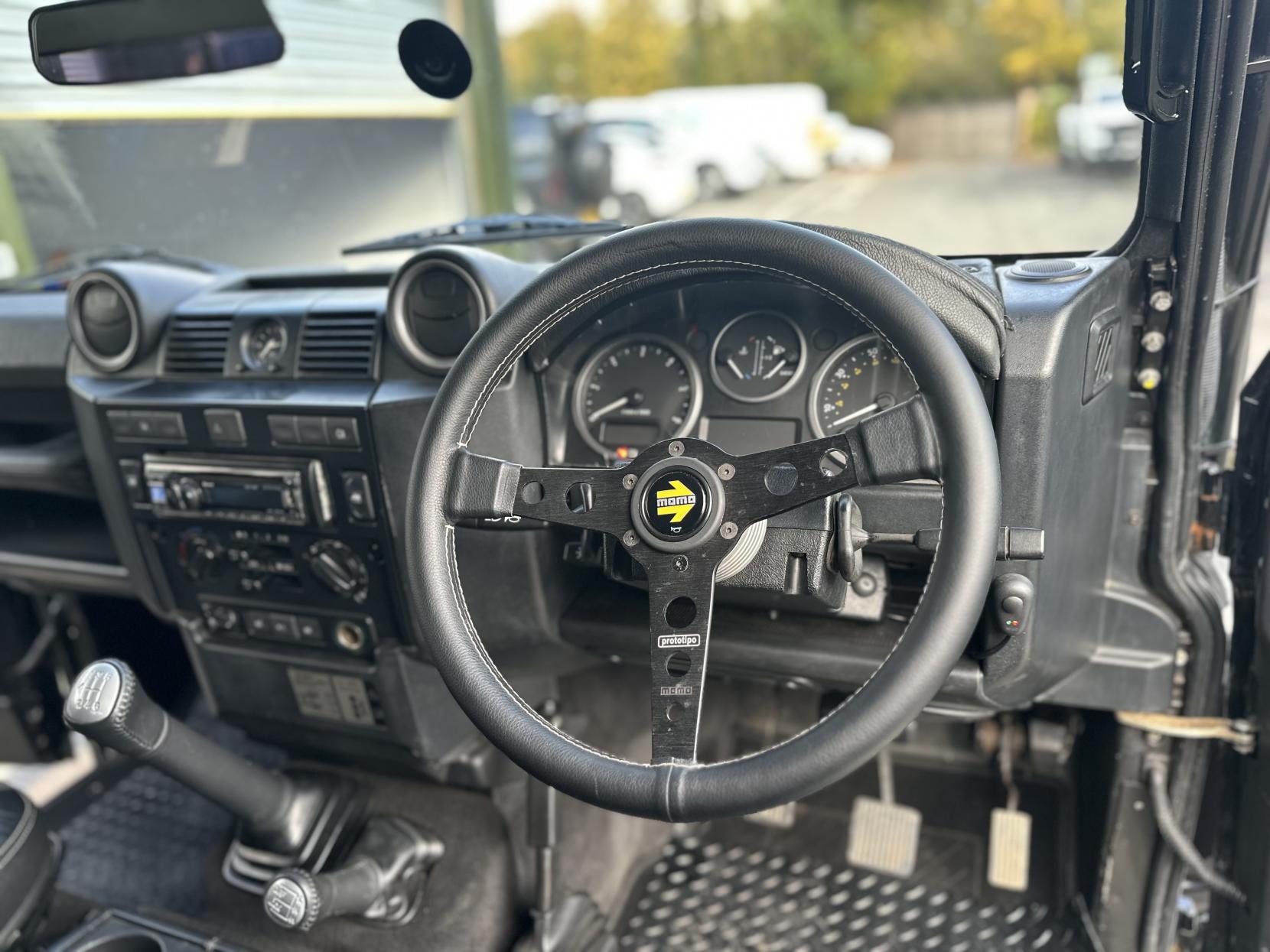 Land Rover Defender 110 2.4 TDCi XS Utility Wagon Double Cab 5dr Diesel Manual 4WD MWB Euro 4 (122 bhp)