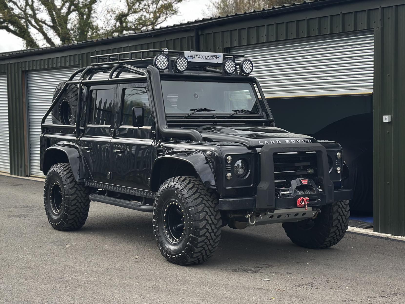 Land Rover Defender 110 2.4 TDCi XS Utility Wagon Double Cab 5dr Diesel Manual 4WD MWB Euro 4 (122 bhp)