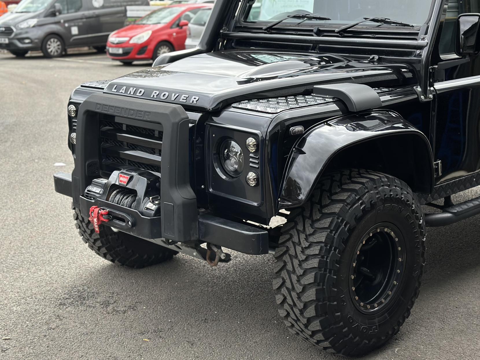 Land Rover Defender 110 2.4 TDCi XS Utility Wagon Double Cab 5dr Diesel Manual 4WD MWB Euro 4 (122 bhp)