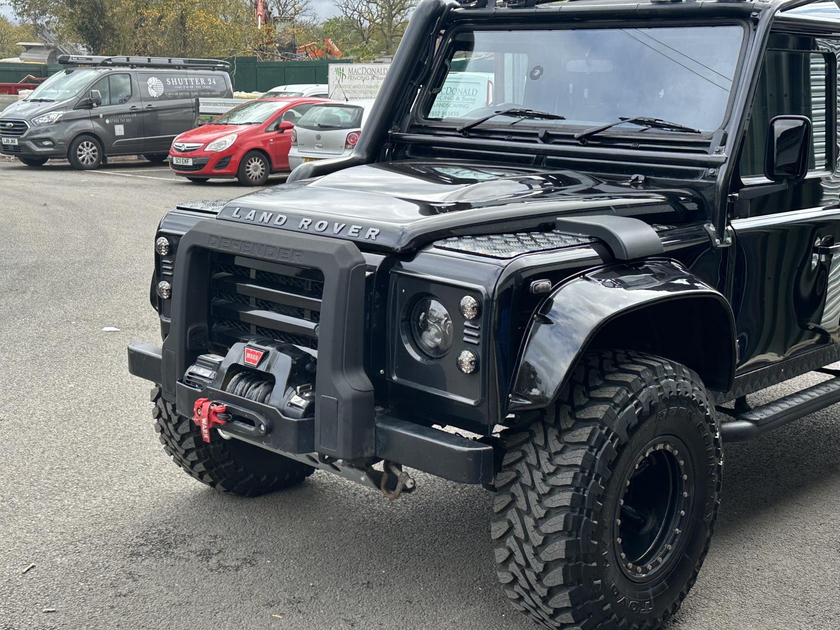 Land Rover Defender 110 2.4 TDCi XS Utility Wagon Double Cab 5dr Diesel Manual 4WD MWB Euro 4 (122 bhp)