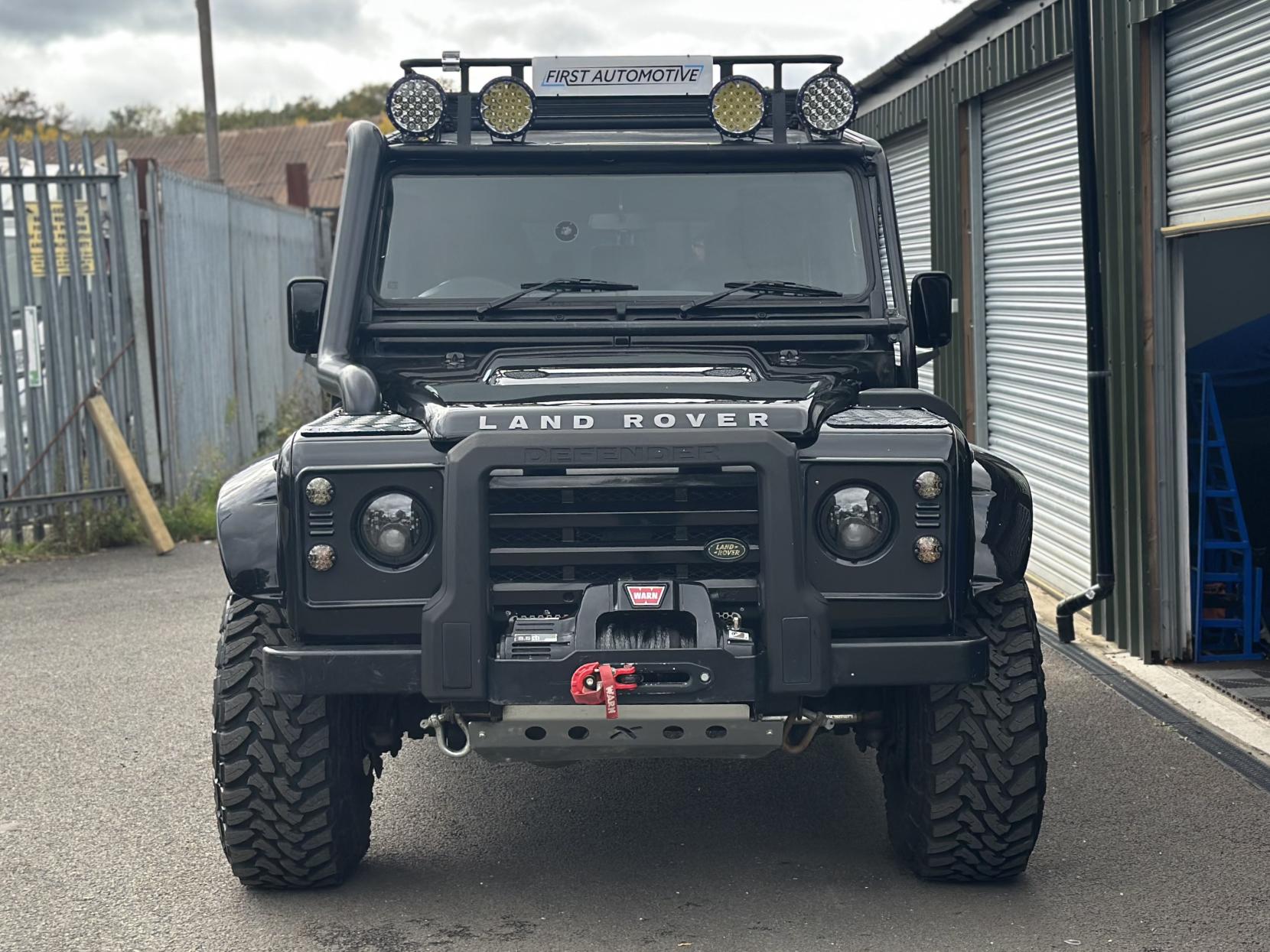 Land Rover Defender 110 2.4 TDCi XS Utility Wagon Double Cab 5dr Diesel Manual 4WD MWB Euro 4 (122 bhp)