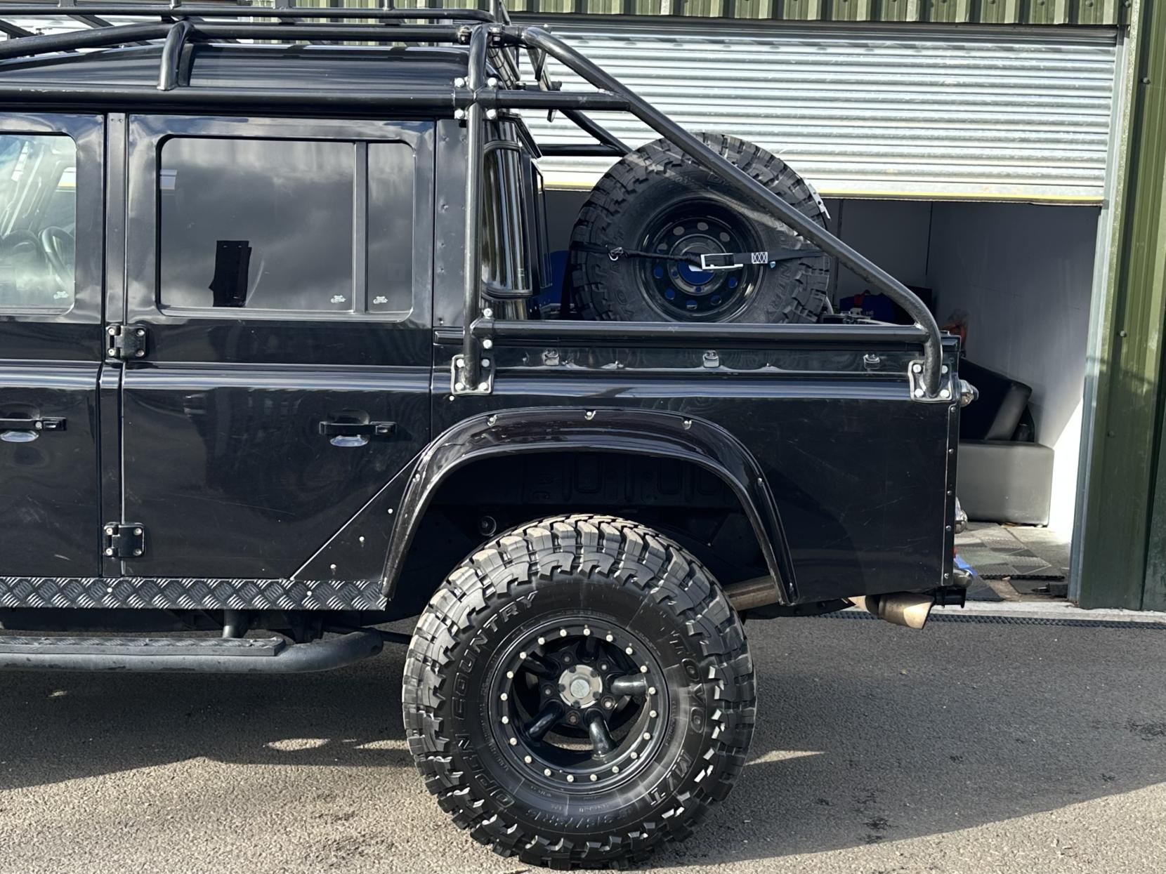 Land Rover Defender 110 2.4 TDCi XS Utility Wagon Double Cab 5dr Diesel Manual 4WD MWB Euro 4 (122 bhp)