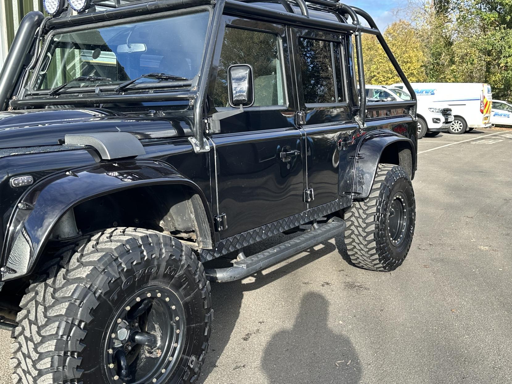 Land Rover Defender 110 2.4 TDCi XS Utility Wagon Double Cab 5dr Diesel Manual 4WD MWB Euro 4 (122 bhp)