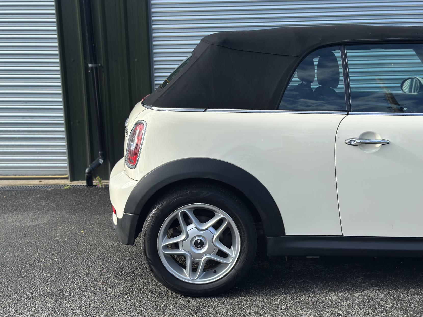 MINI Convertible 1.6 Cooper S Convertible 2dr Petrol Manual Euro 4 (175 ps)