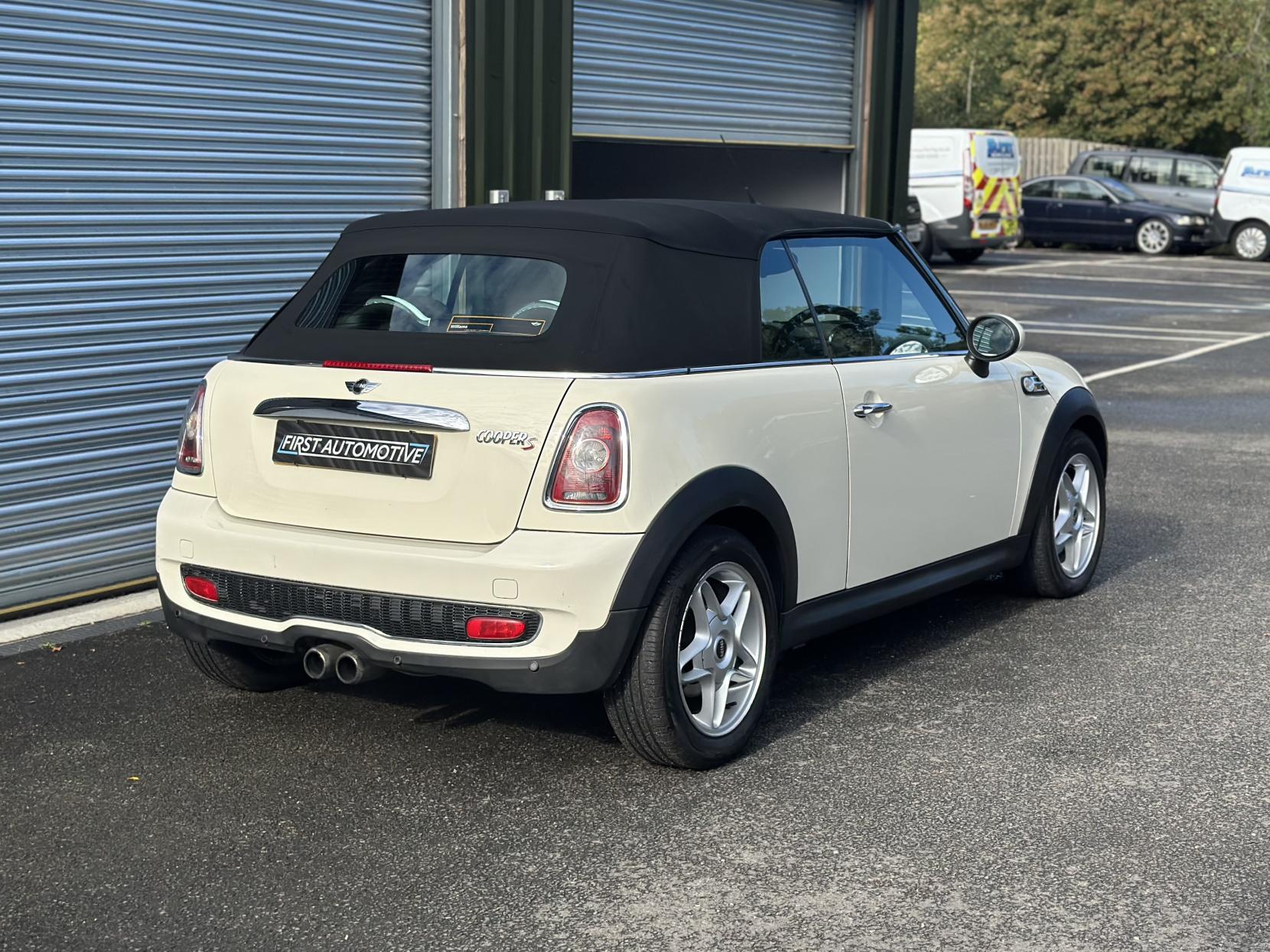 MINI Convertible 1.6 Cooper S Convertible 2dr Petrol Manual Euro 4 (175 ps)