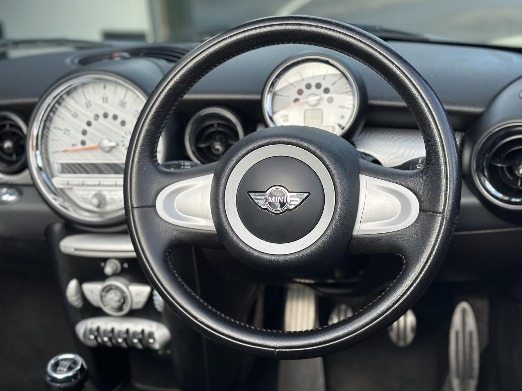 MINI Convertible 1.6 Cooper S Convertible 2dr Petrol Manual Euro 4 (175 ps)