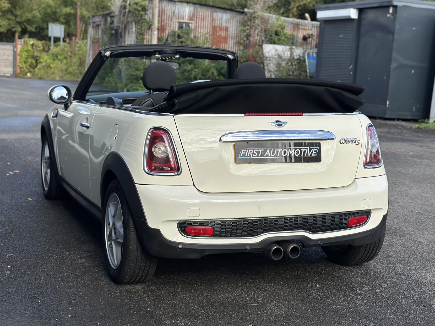 MINI Convertible 1.6 Cooper S Convertible 2dr Petrol Manual Euro 4 (175 ps)