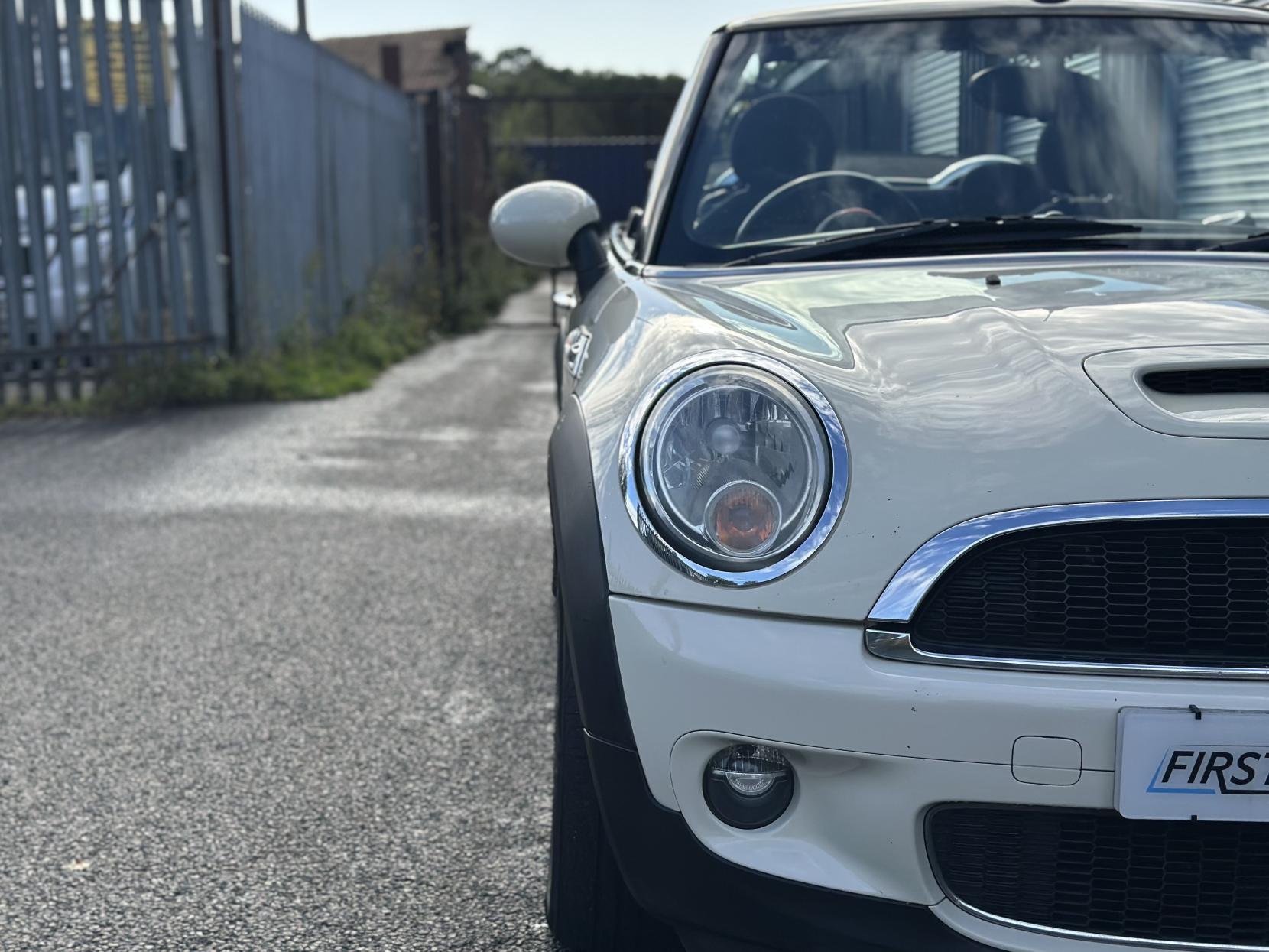 MINI Convertible 1.6 Cooper S Convertible 2dr Petrol Manual Euro 4 (175 ps)