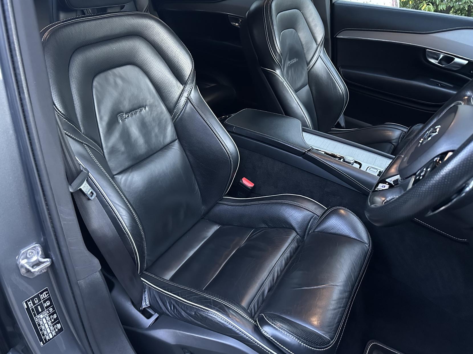 Volvo XC90 2.0h T8 Twin Engine 10.4kWh R-Design Pro SUV 5dr Petrol Plug-in Hybrid Auto 4WD Euro 6 (s/s) (407 ps)