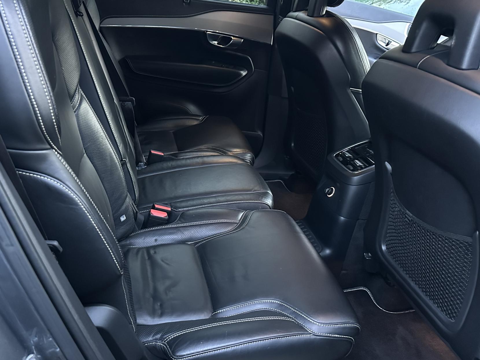 Volvo XC90 2.0h T8 Twin Engine 10.4kWh R-Design Pro SUV 5dr Petrol Plug-in Hybrid Auto 4WD Euro 6 (s/s) (407 ps)