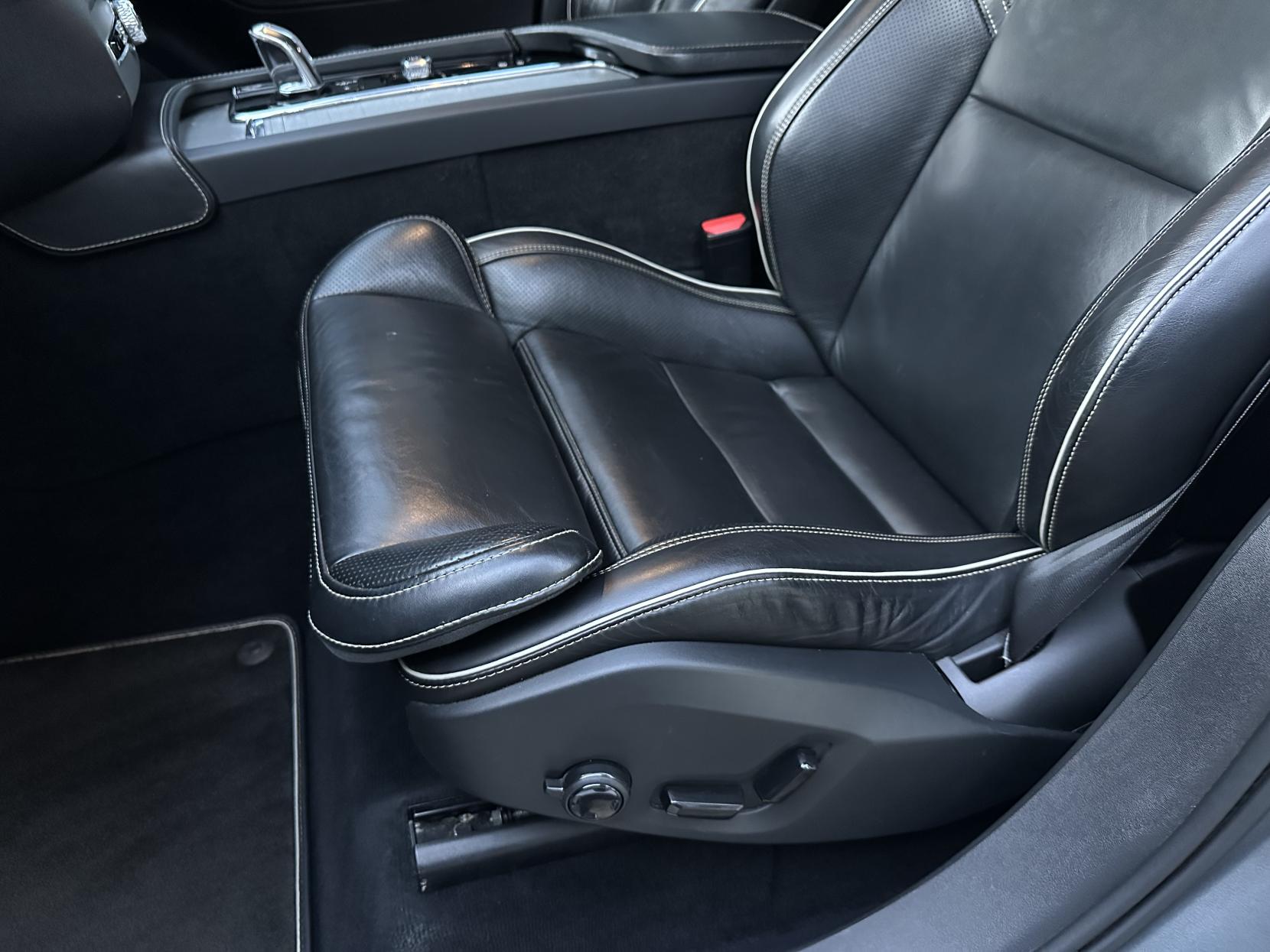 Volvo XC90 2.0h T8 Twin Engine 10.4kWh R-Design Pro SUV 5dr Petrol Plug-in Hybrid Auto 4WD Euro 6 (s/s) (407 ps)