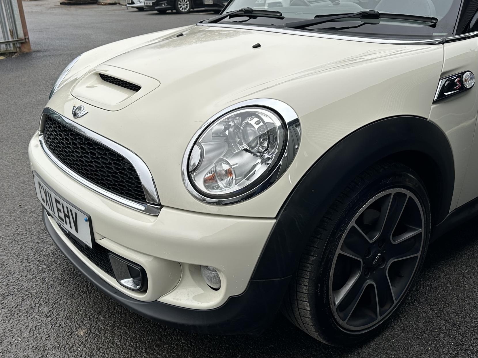 MINI Convertible 1.6 Cooper S Convertible 2dr Petrol Manual Euro 5 (s/s) (184 ps)