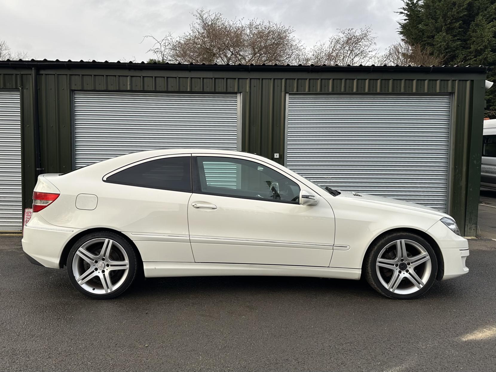Mercedes-Benz CLC Class 1.8 CLC180K Sport Coupe 3dr Petrol Auto Euro 4 (143 ps)