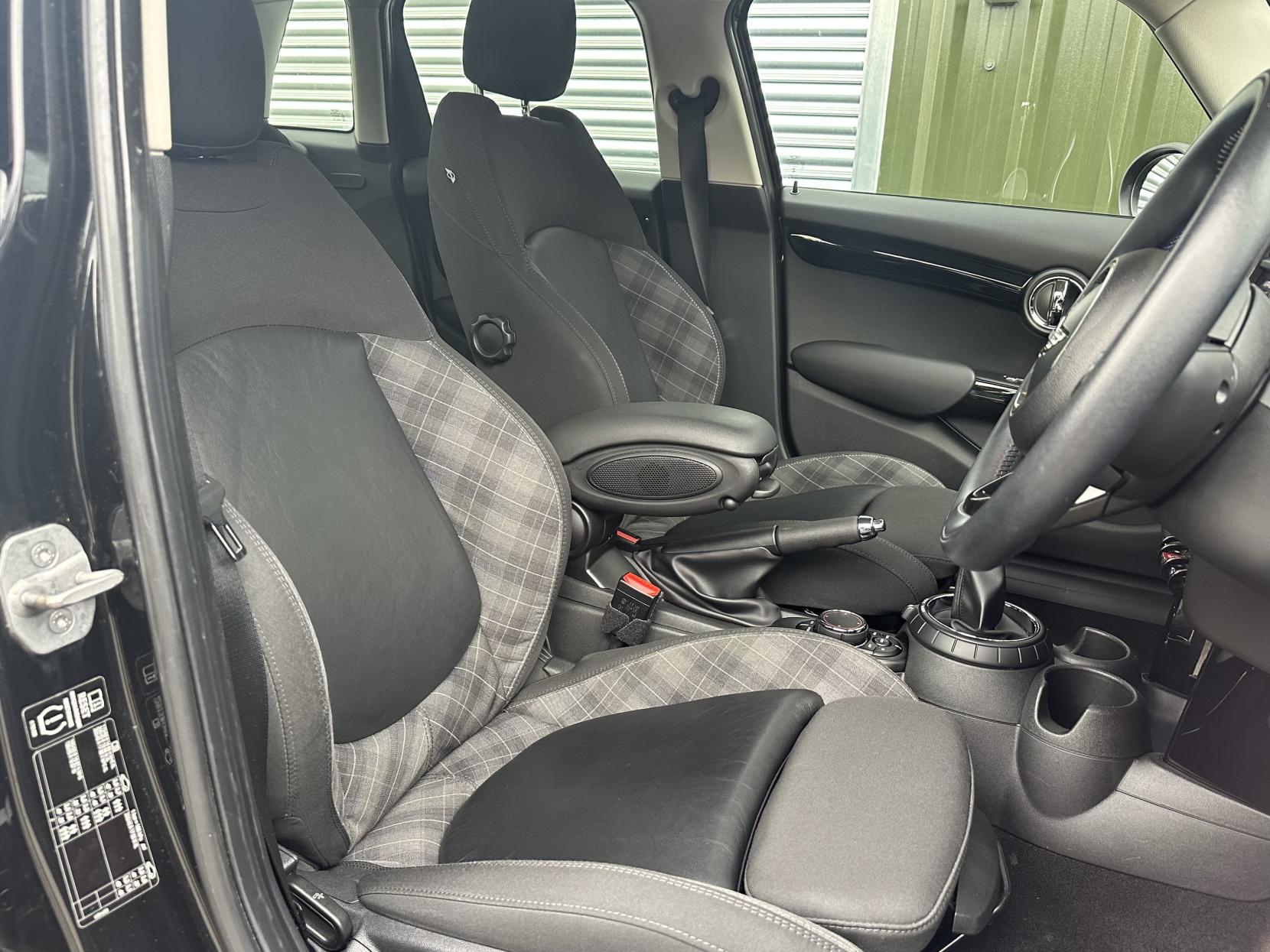 MINI Hatch 2.0 Cooper S Hatchback 5dr Petrol Manual Euro 6 (s/s) (192 ps)