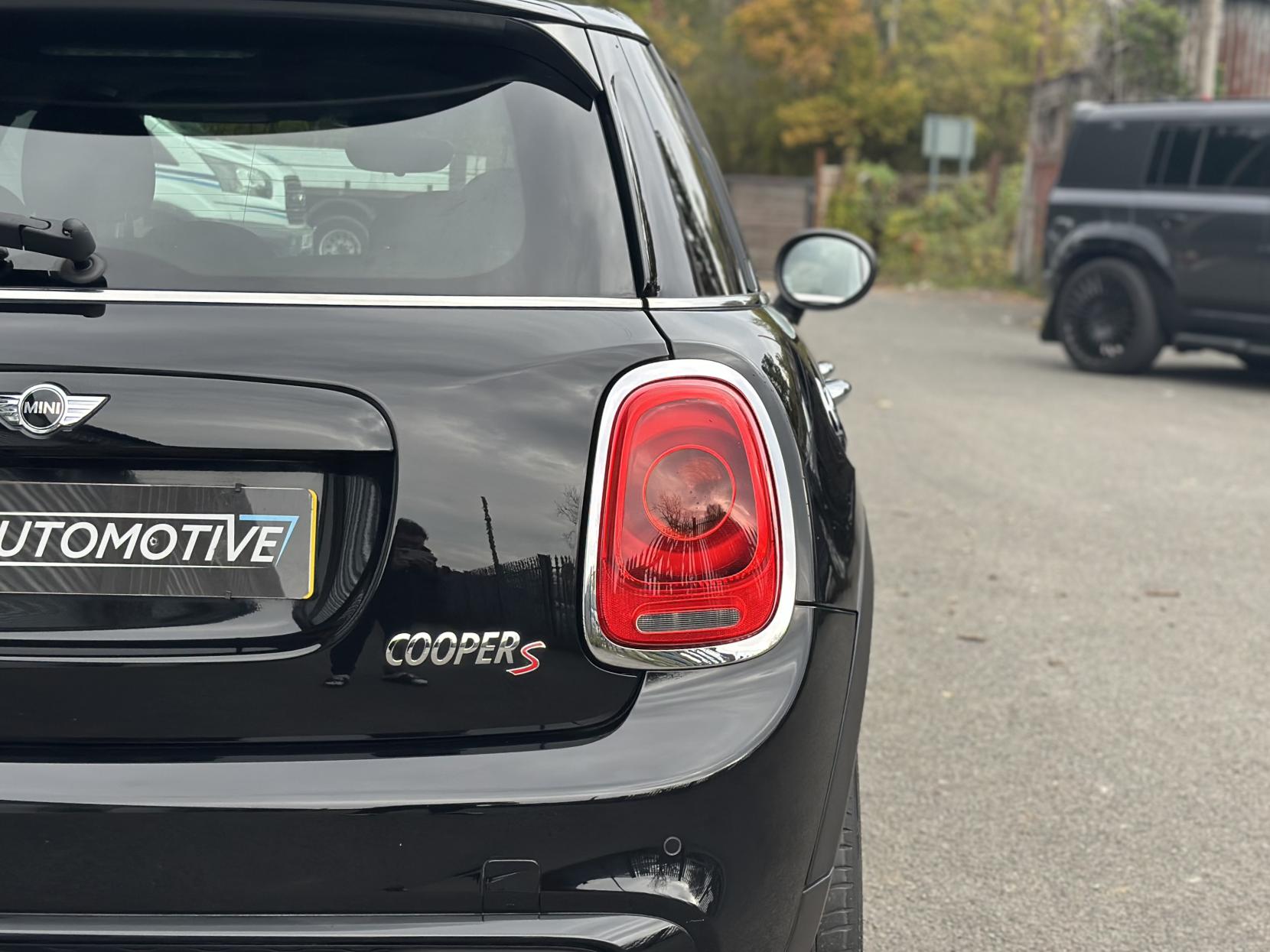 MINI Hatch 2.0 Cooper S Hatchback 5dr Petrol Manual Euro 6 (s/s) (192 ps)