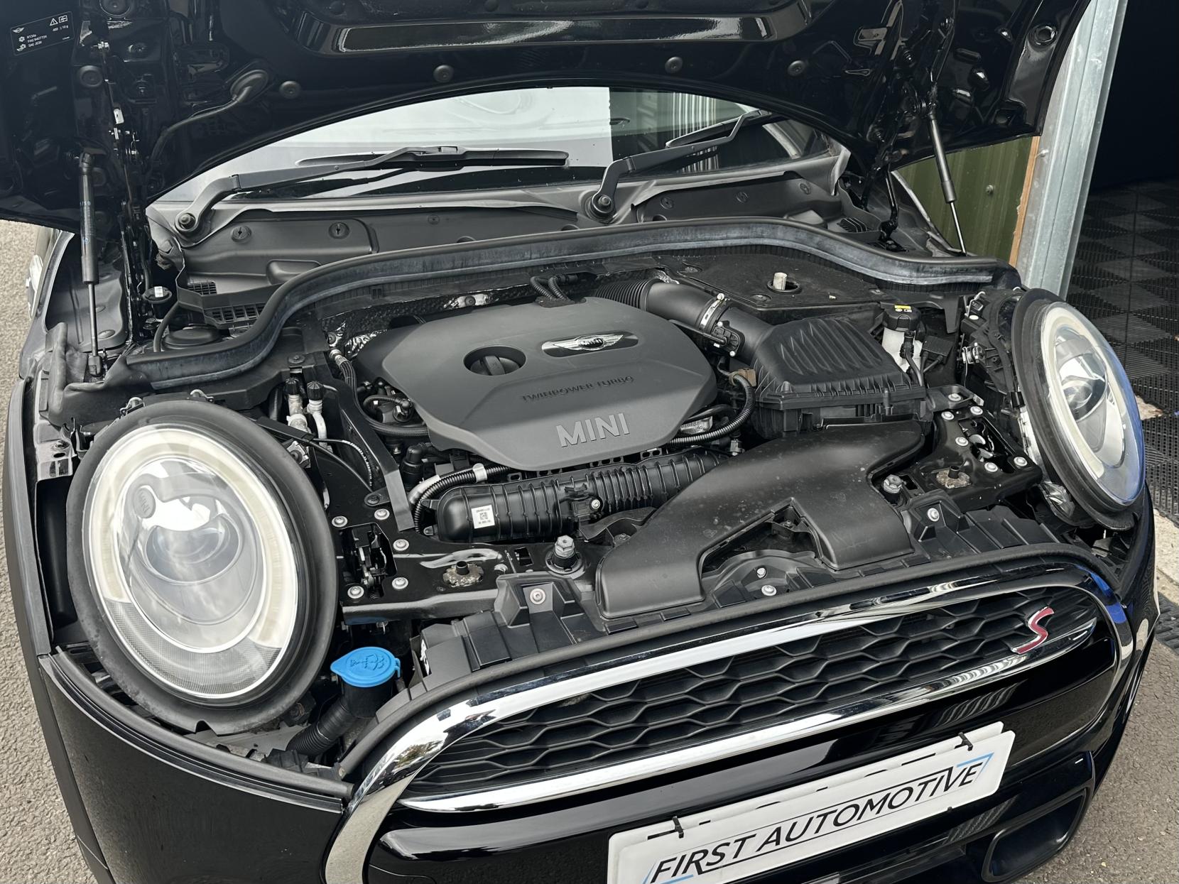 MINI Hatch 2.0 Cooper S Hatchback 5dr Petrol Manual Euro 6 (s/s) (192 ps)