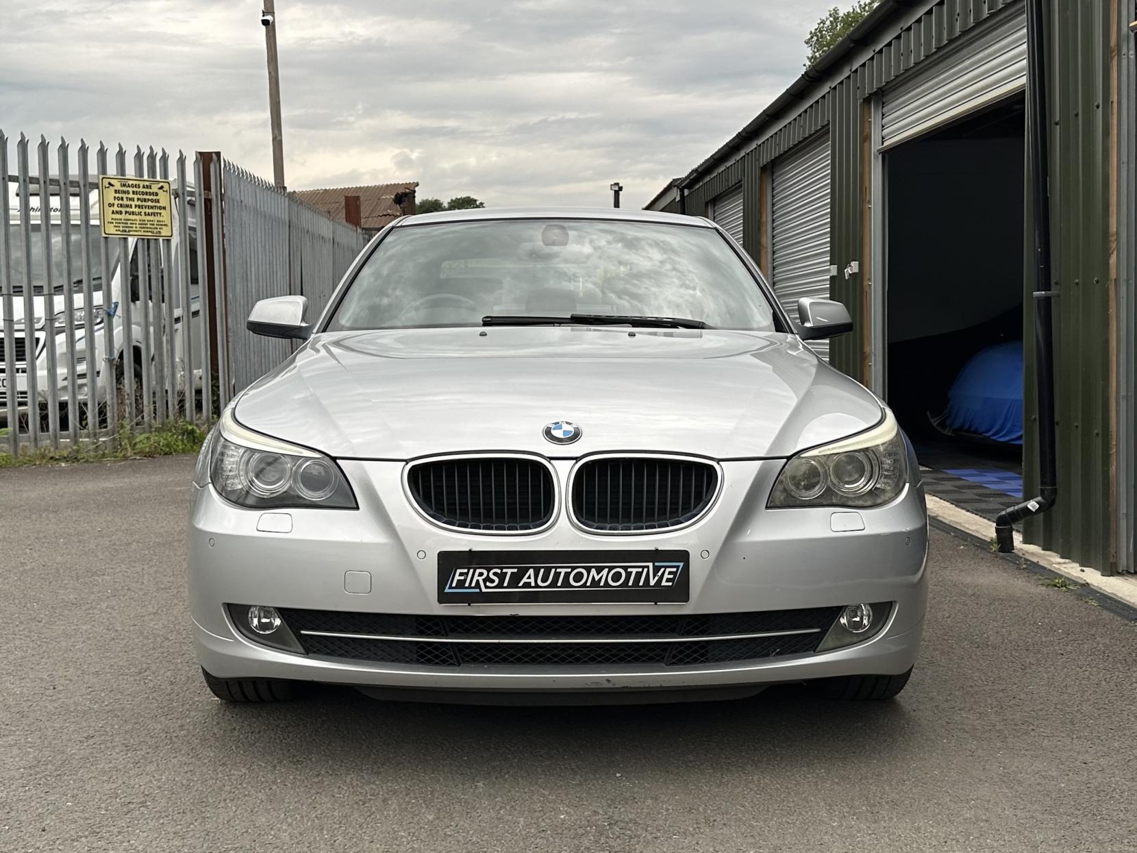 BMW 5 Series 2.0 520d SE Business Edition Saloon 4dr Diesel Steptronic Euro 4 (177 ps)