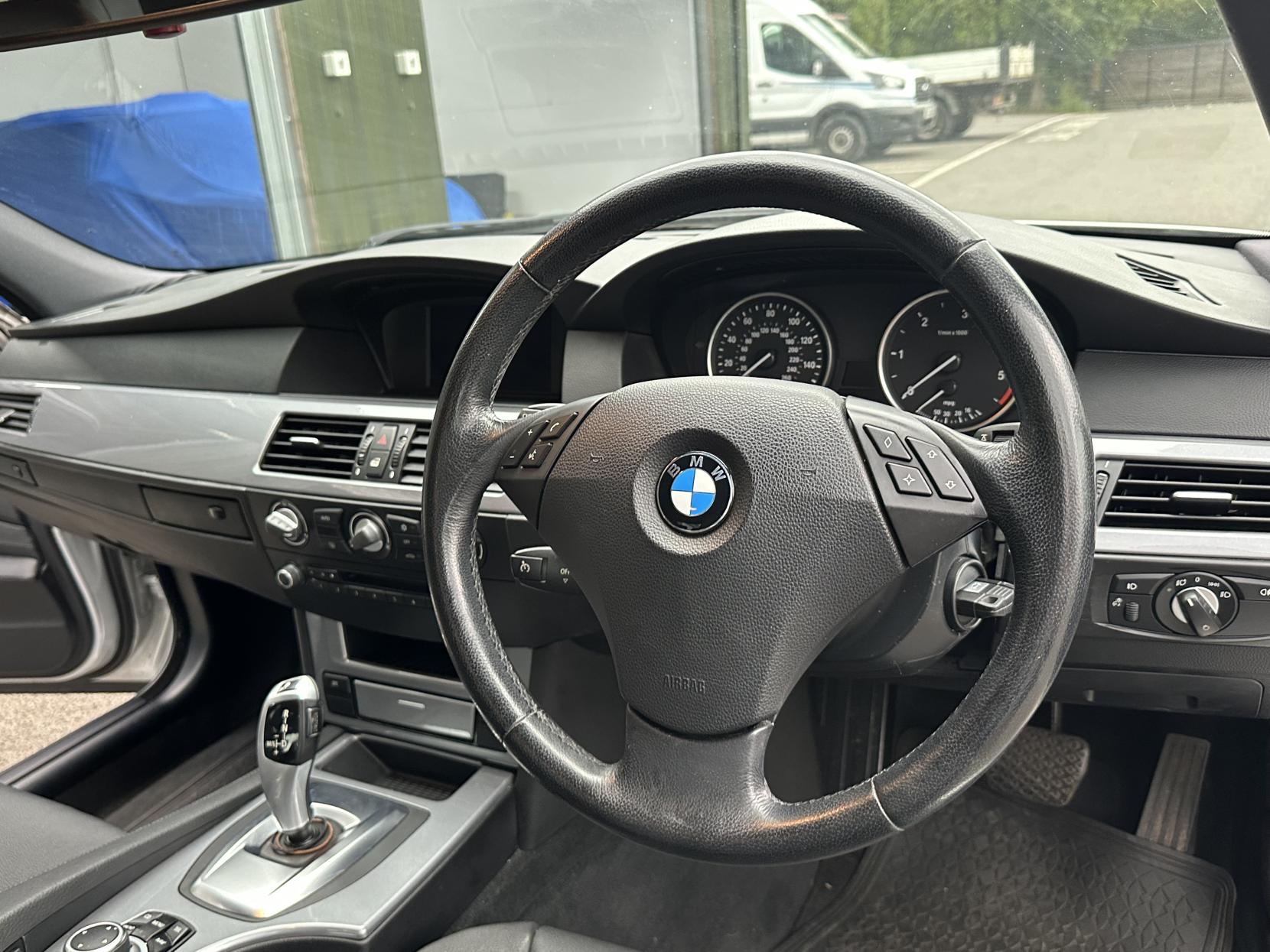 BMW 5 Series 2.0 520d SE Business Edition Saloon 4dr Diesel Steptronic Euro 4 (177 ps)