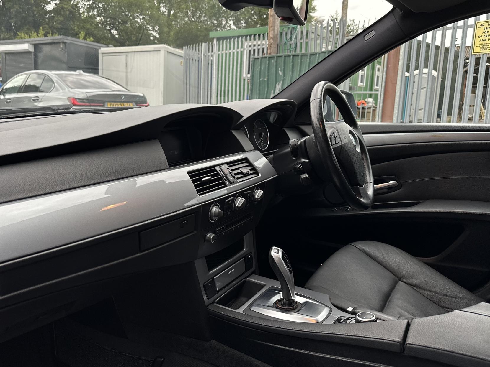 BMW 5 Series 2.0 520d SE Business Edition Saloon 4dr Diesel Steptronic Euro 4 (177 ps)