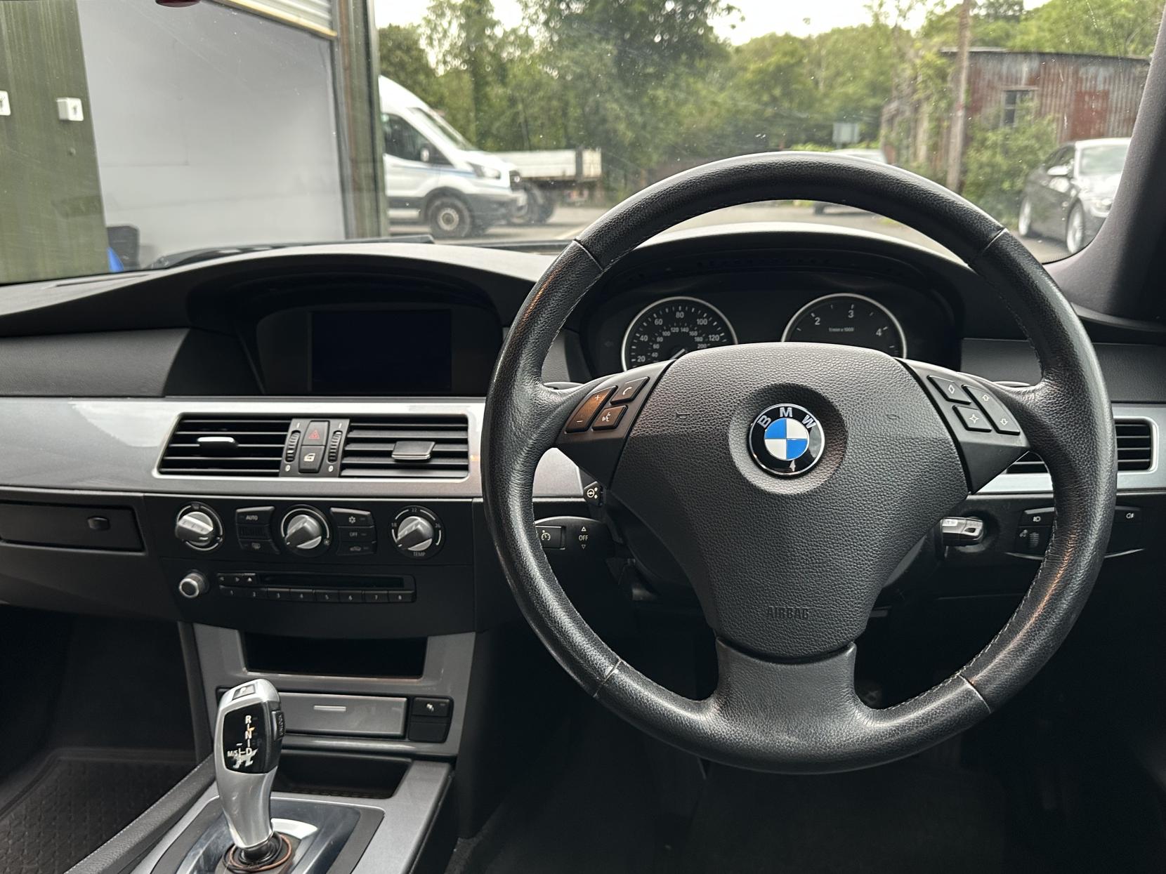 BMW 5 Series 2.0 520d SE Business Edition Saloon 4dr Diesel Steptronic Euro 4 (177 ps)