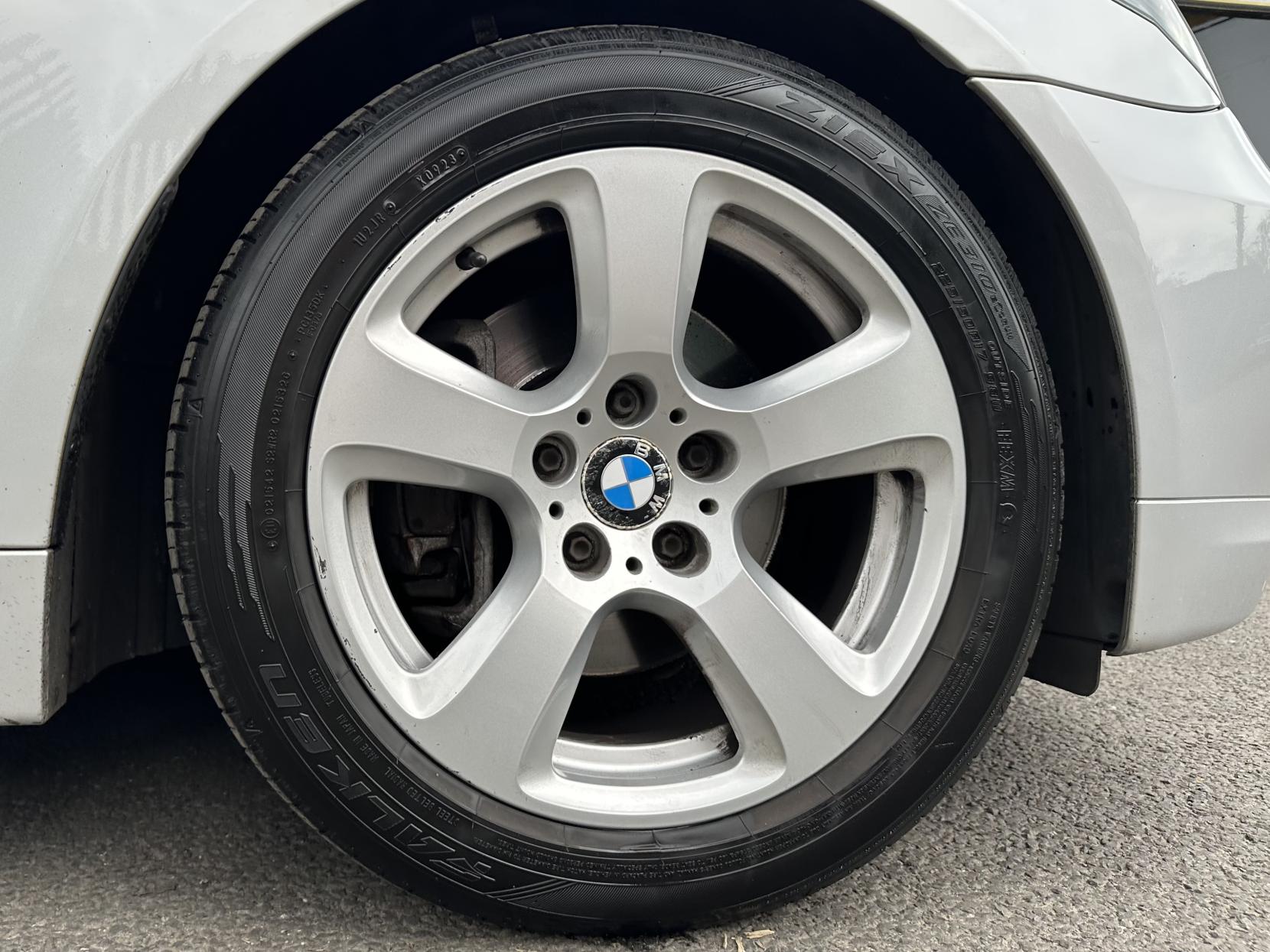 BMW 5 Series 2.0 520d SE Business Edition Saloon 4dr Diesel Steptronic Euro 4 (177 ps)