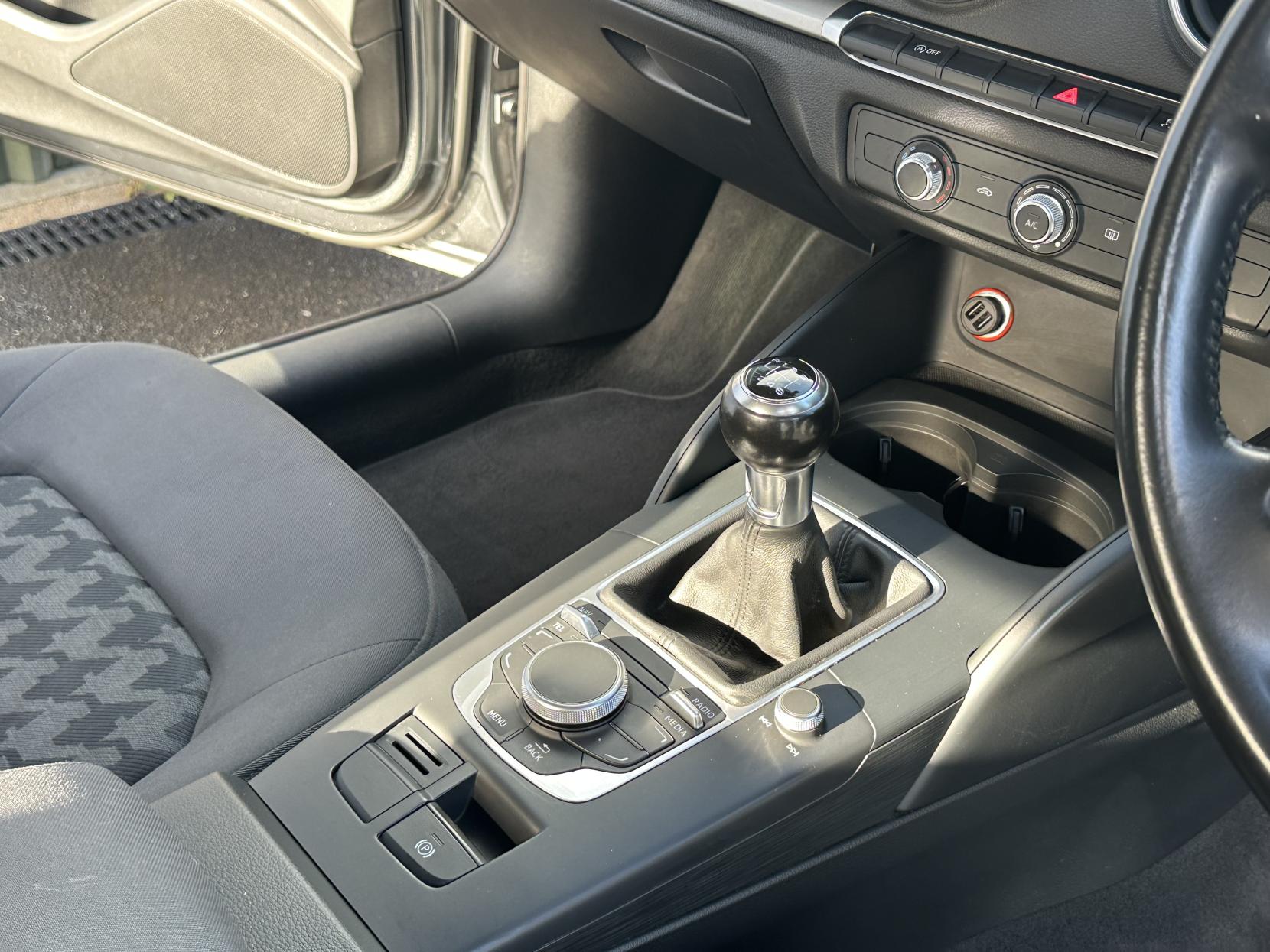 Audi A3 2.0 TDI SE Technik Hatchback 3dr Diesel Manual Euro 6 (s/s) (150 ps)