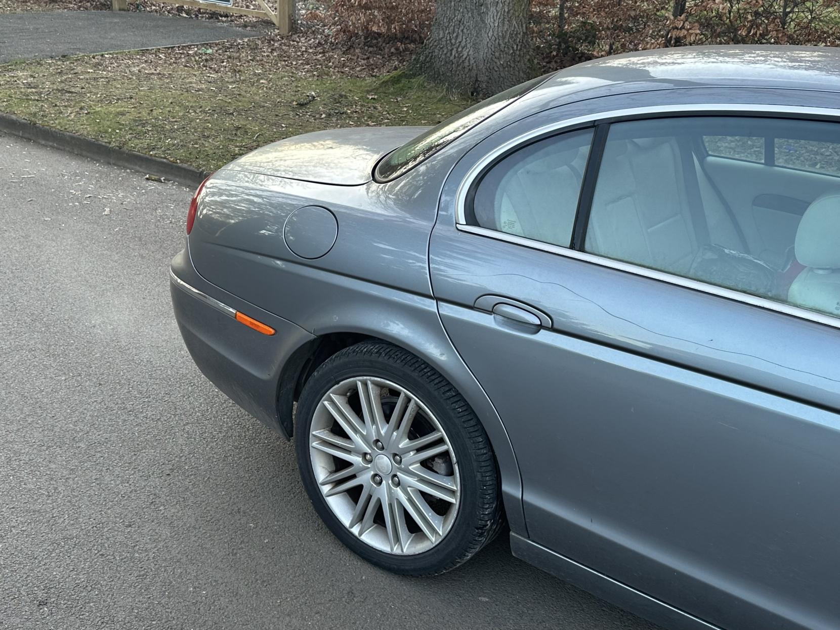 Jaguar S-Type 3.0 V6 SE Saloon 4dr Petrol Automatic (259 g/km, 240 bhp)