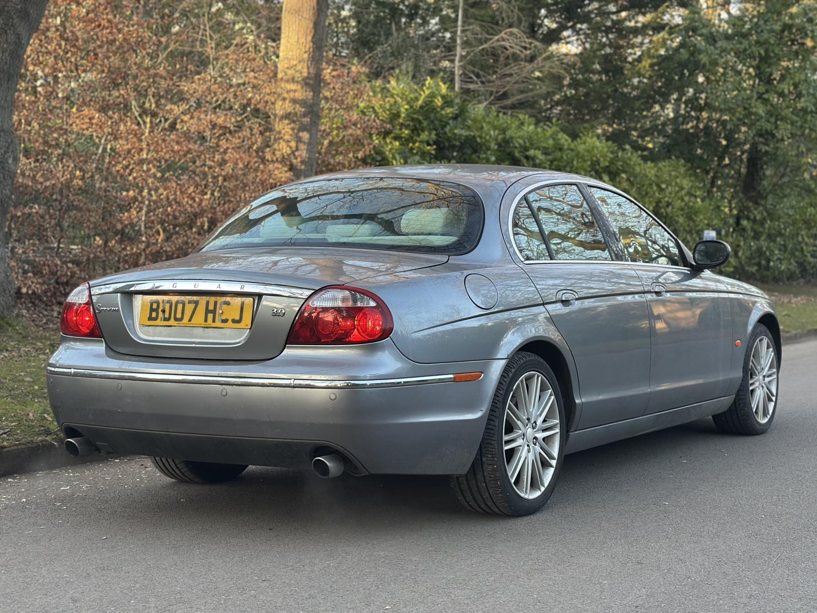 Jaguar S-Type 3.0 V6 SE Saloon 4dr Petrol Automatic (259 g/km, 240 bhp)