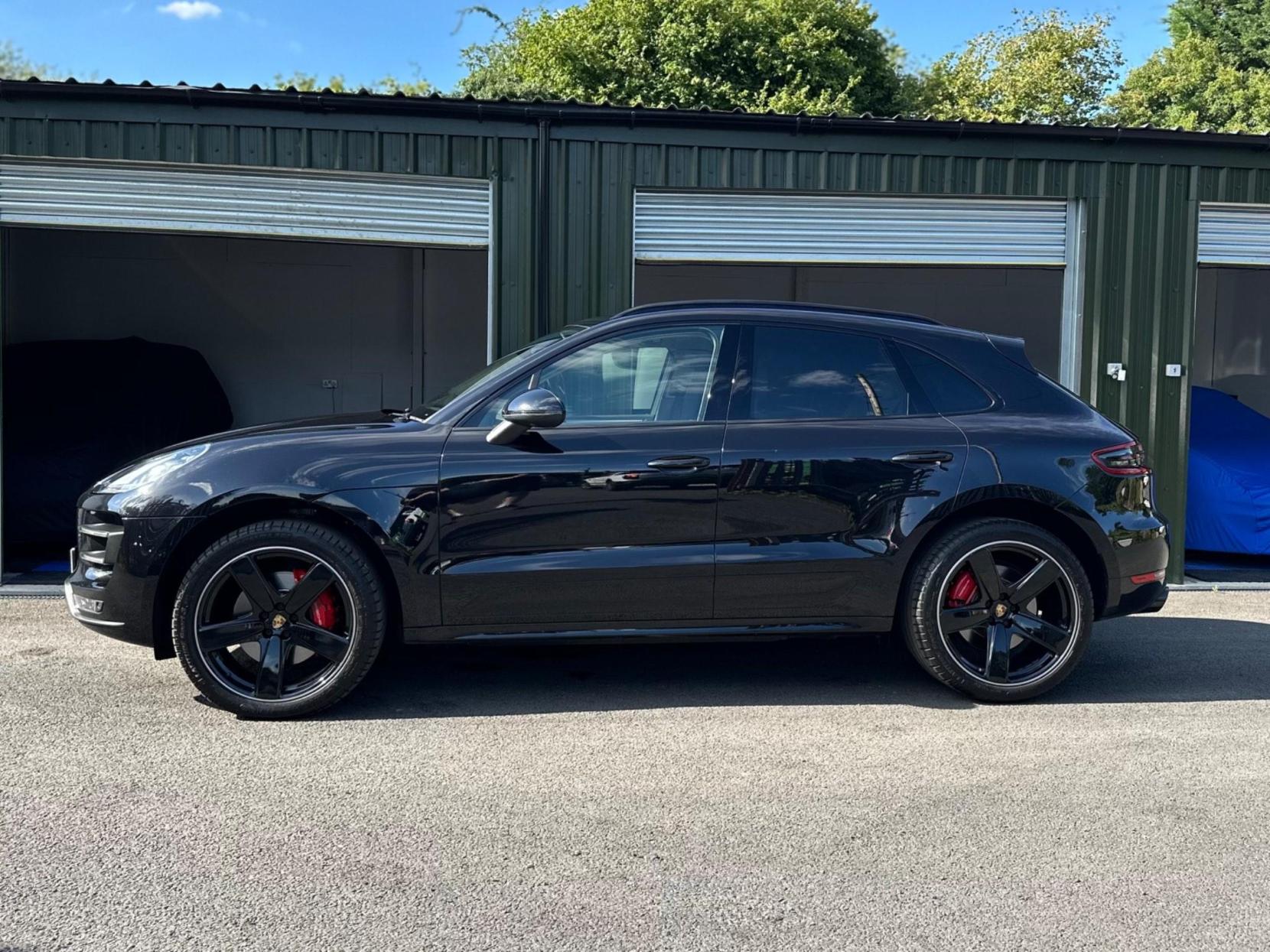 Porsche Macan 3.6T V6 Turbo PDK 4WD Euro 6 (s/s) 5dr