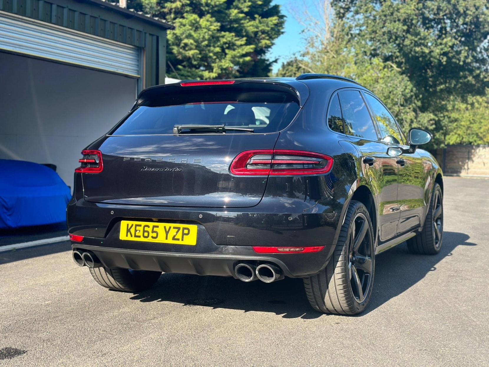 Porsche Macan 3.6T V6 Turbo PDK 4WD Euro 6 (s/s) 5dr