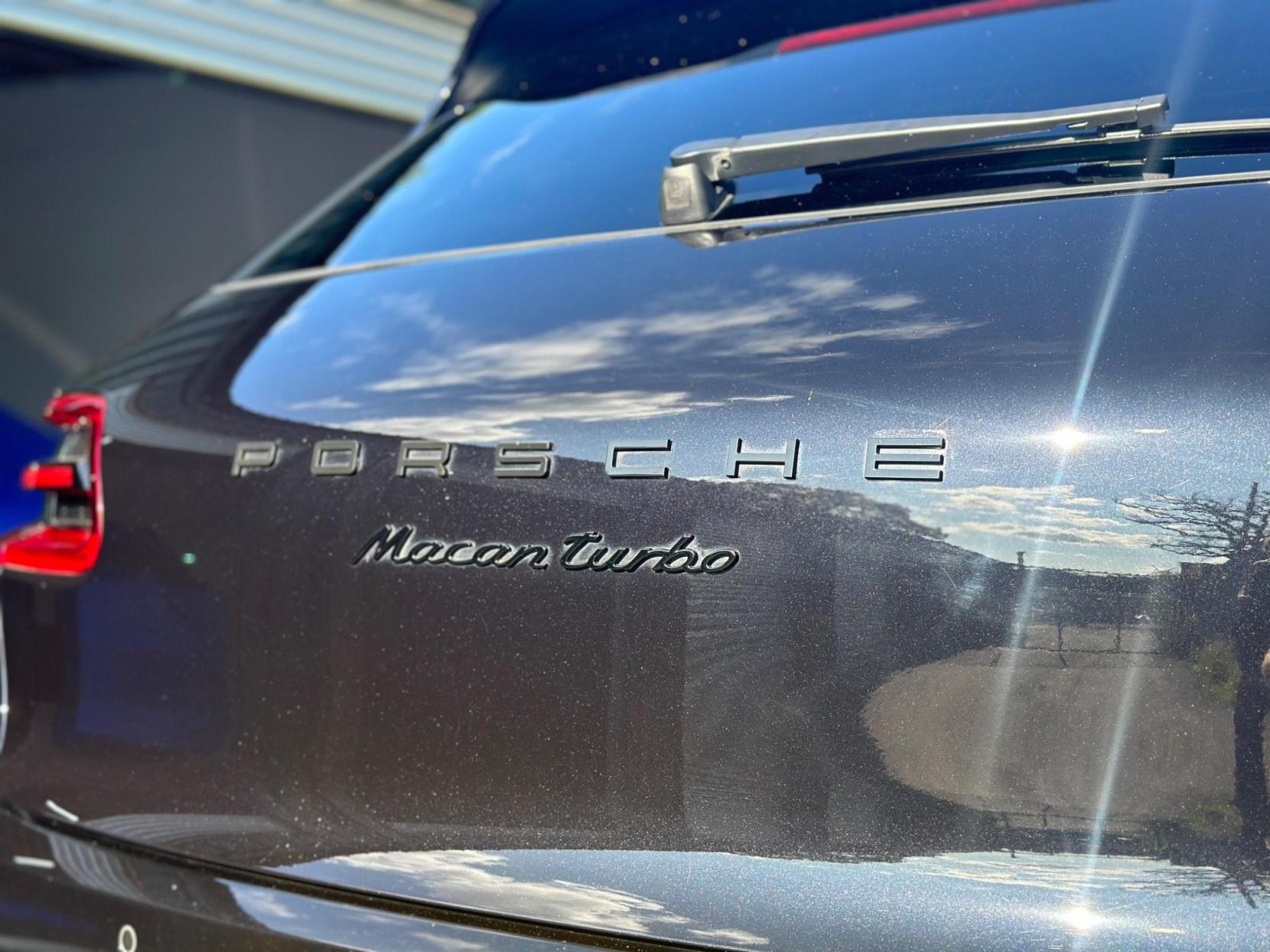 Porsche Macan 3.6T V6 Turbo PDK 4WD Euro 6 (s/s) 5dr