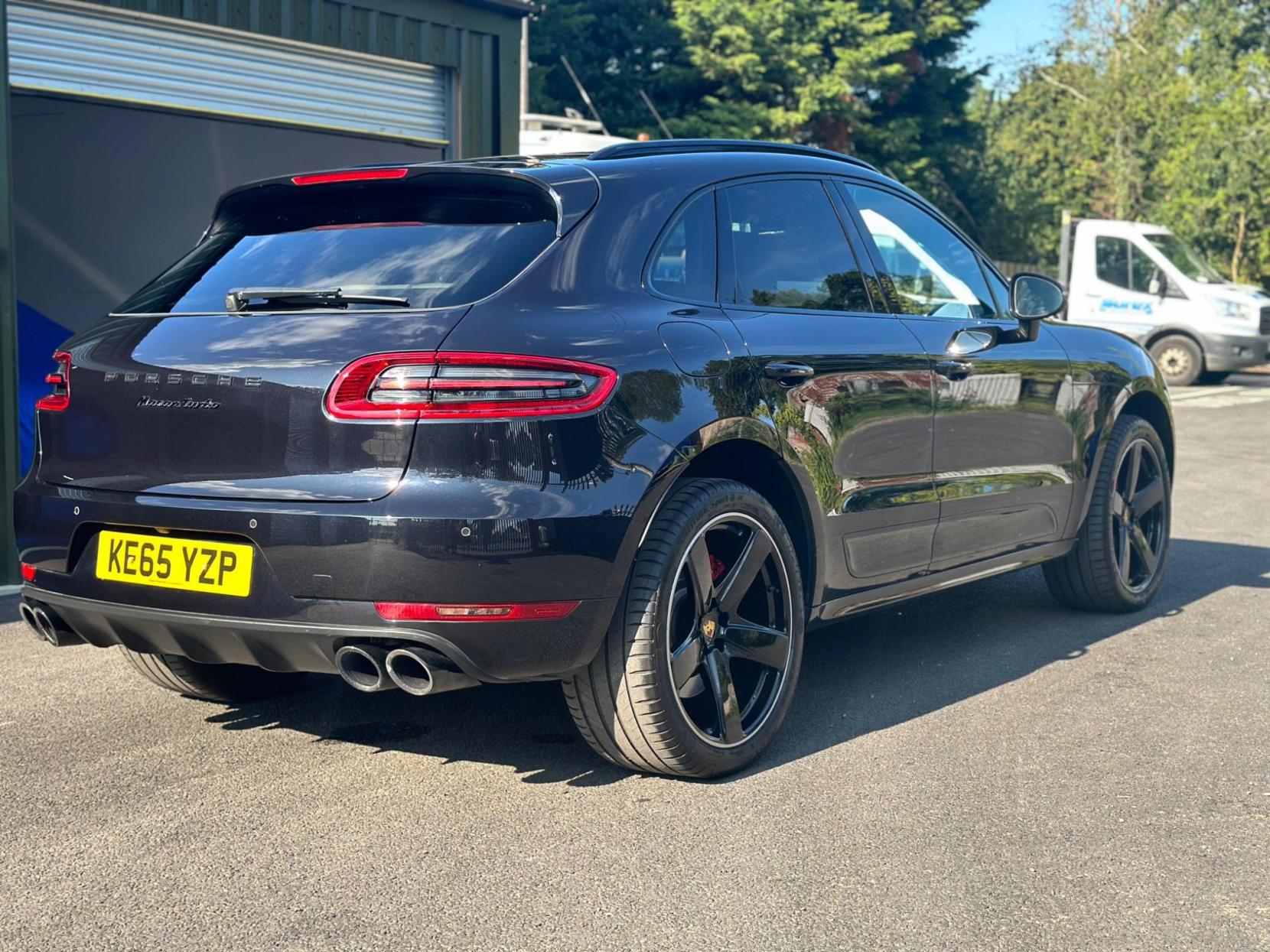 Porsche Macan 3.6T V6 Turbo PDK 4WD Euro 6 (s/s) 5dr