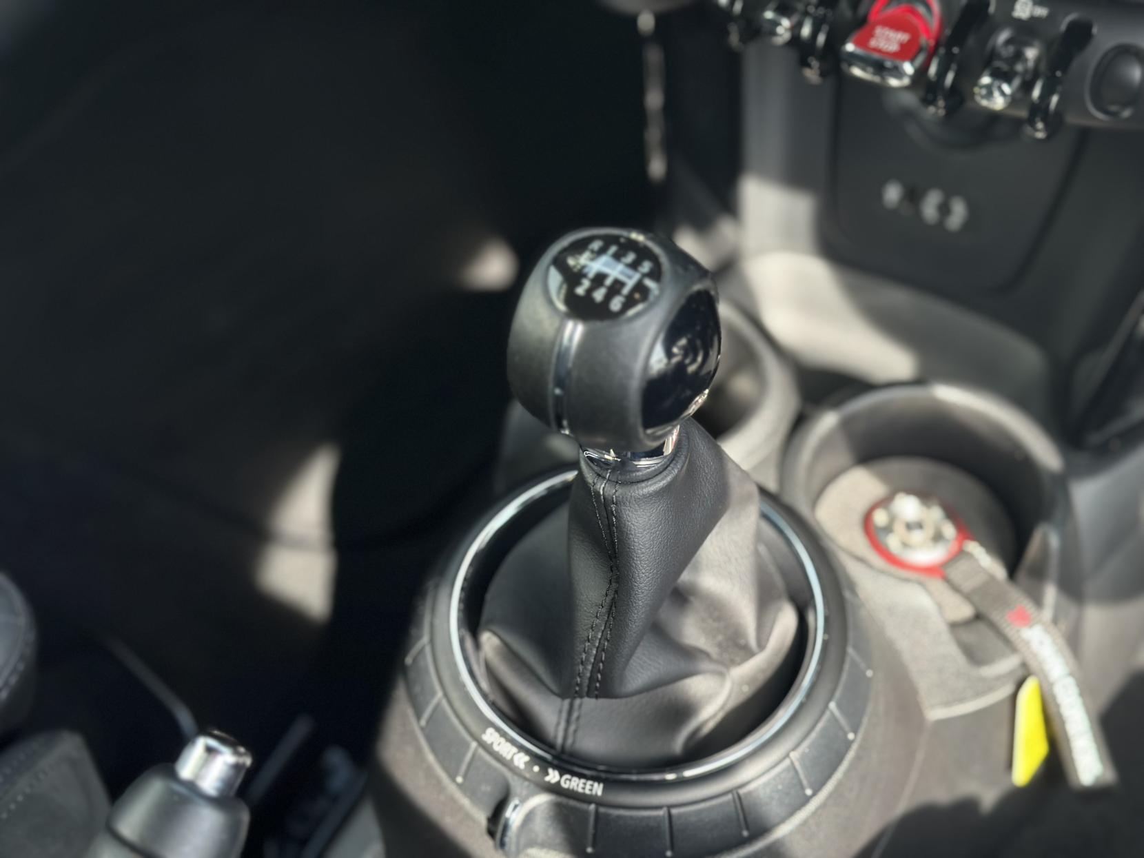 MINI Hatch 2.0 Cooper S Works Hatchback 3dr Petrol Manual Euro 6 (s/s) (210 ps)