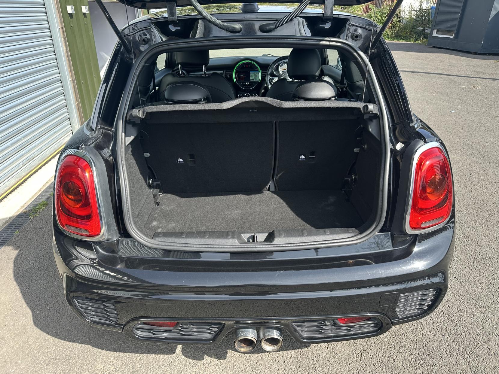 MINI Hatch 2.0 Cooper S Works Hatchback 3dr Petrol Manual Euro 6 (s/s) (210 ps)