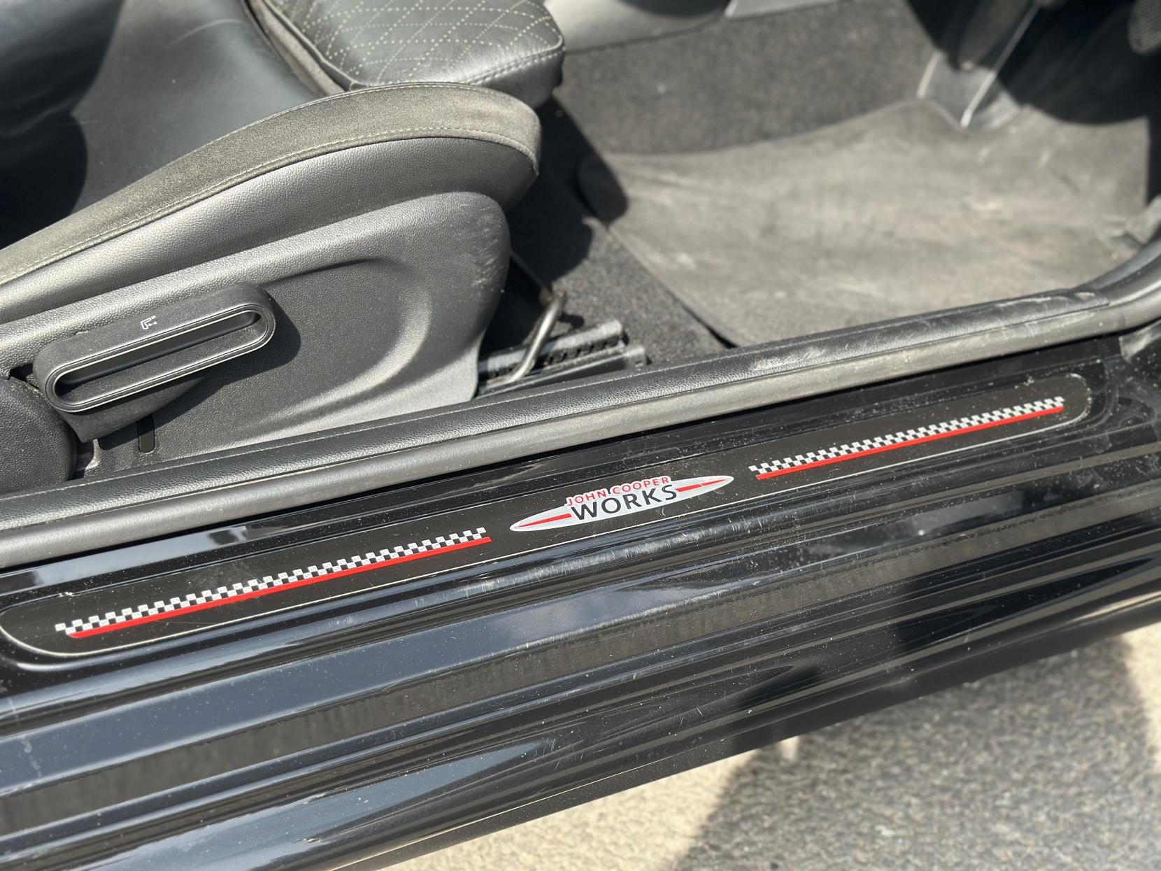 MINI Hatch 2.0 Cooper S Works Hatchback 3dr Petrol Manual Euro 6 (s/s) (210 ps)