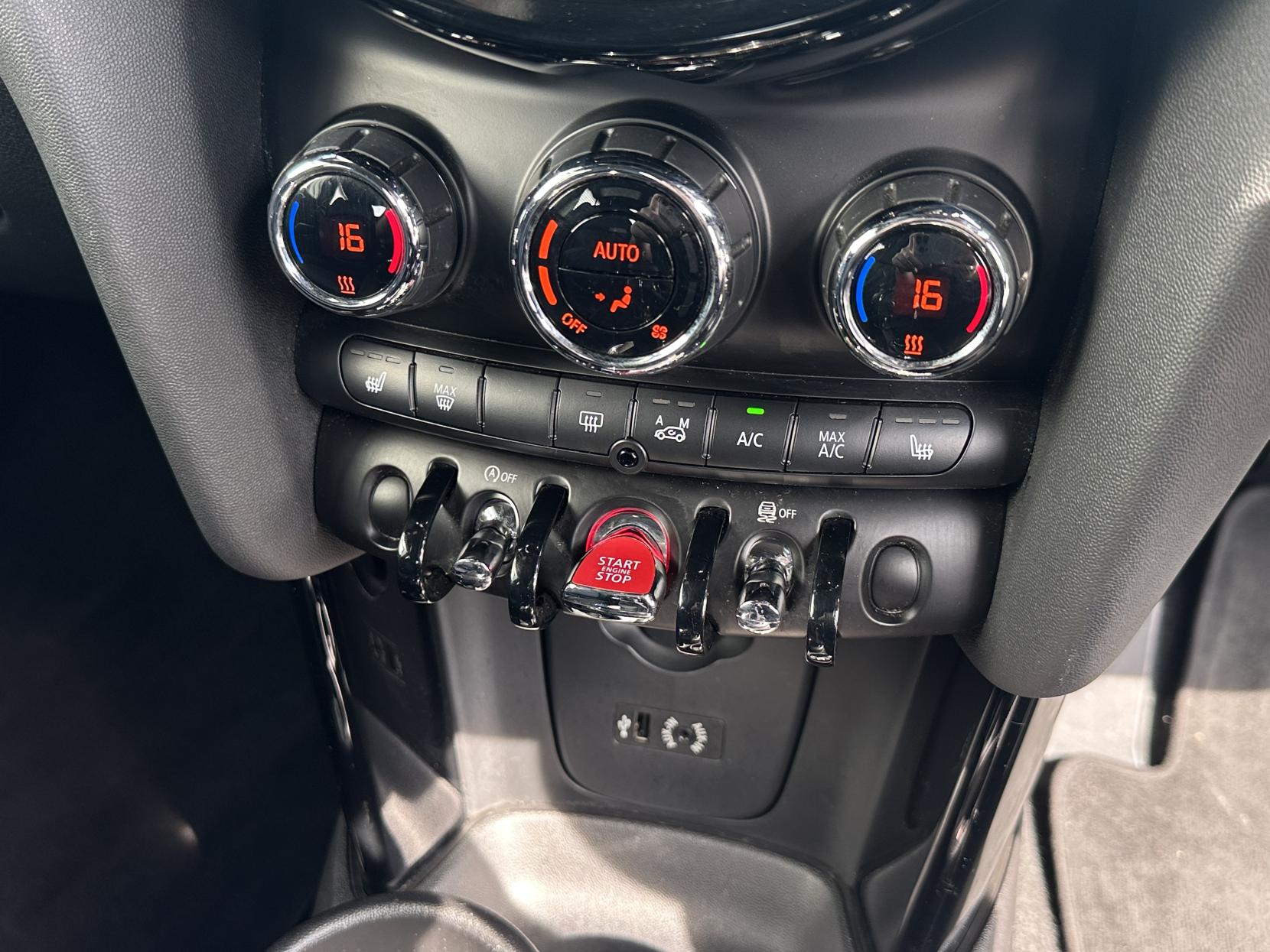 MINI Hatch 2.0 Cooper S Works Hatchback 3dr Petrol Manual Euro 6 (s/s) (210 ps)