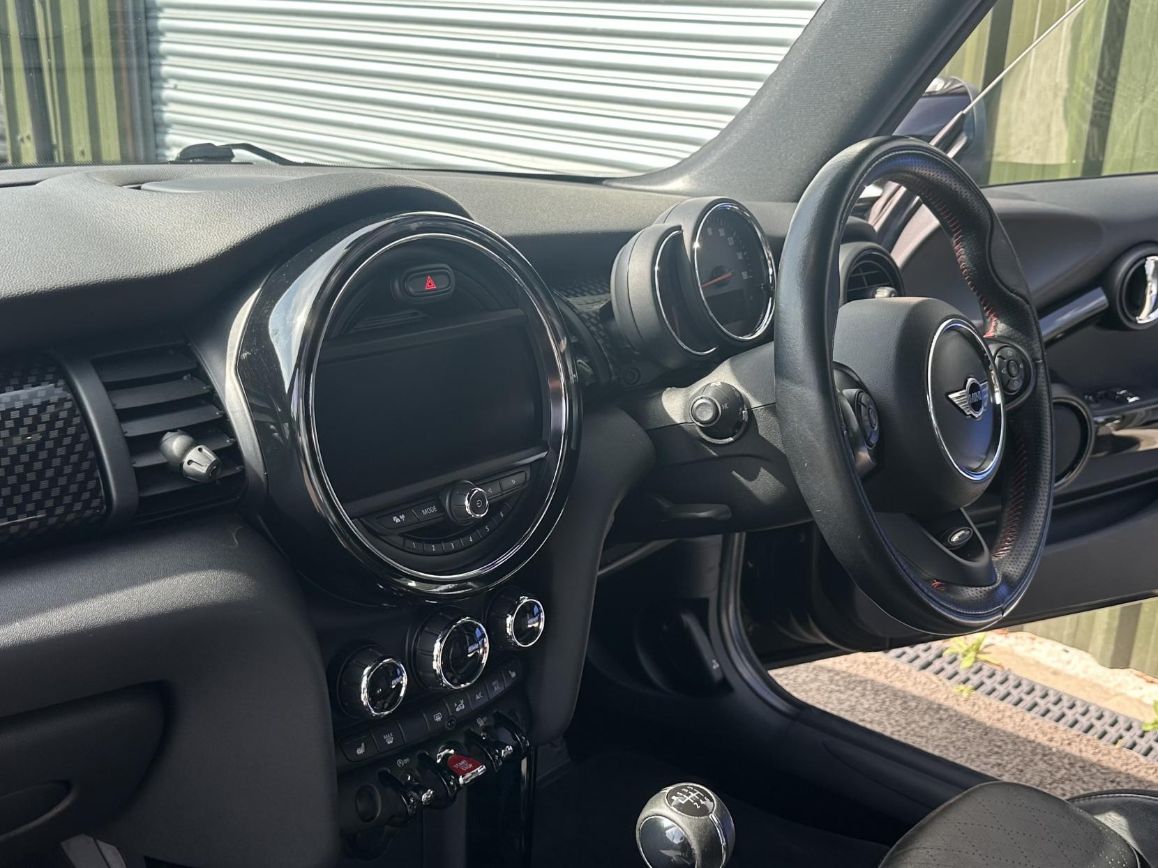 MINI Hatch 2.0 Cooper S Works Hatchback 3dr Petrol Manual Euro 6 (s/s) (210 ps)