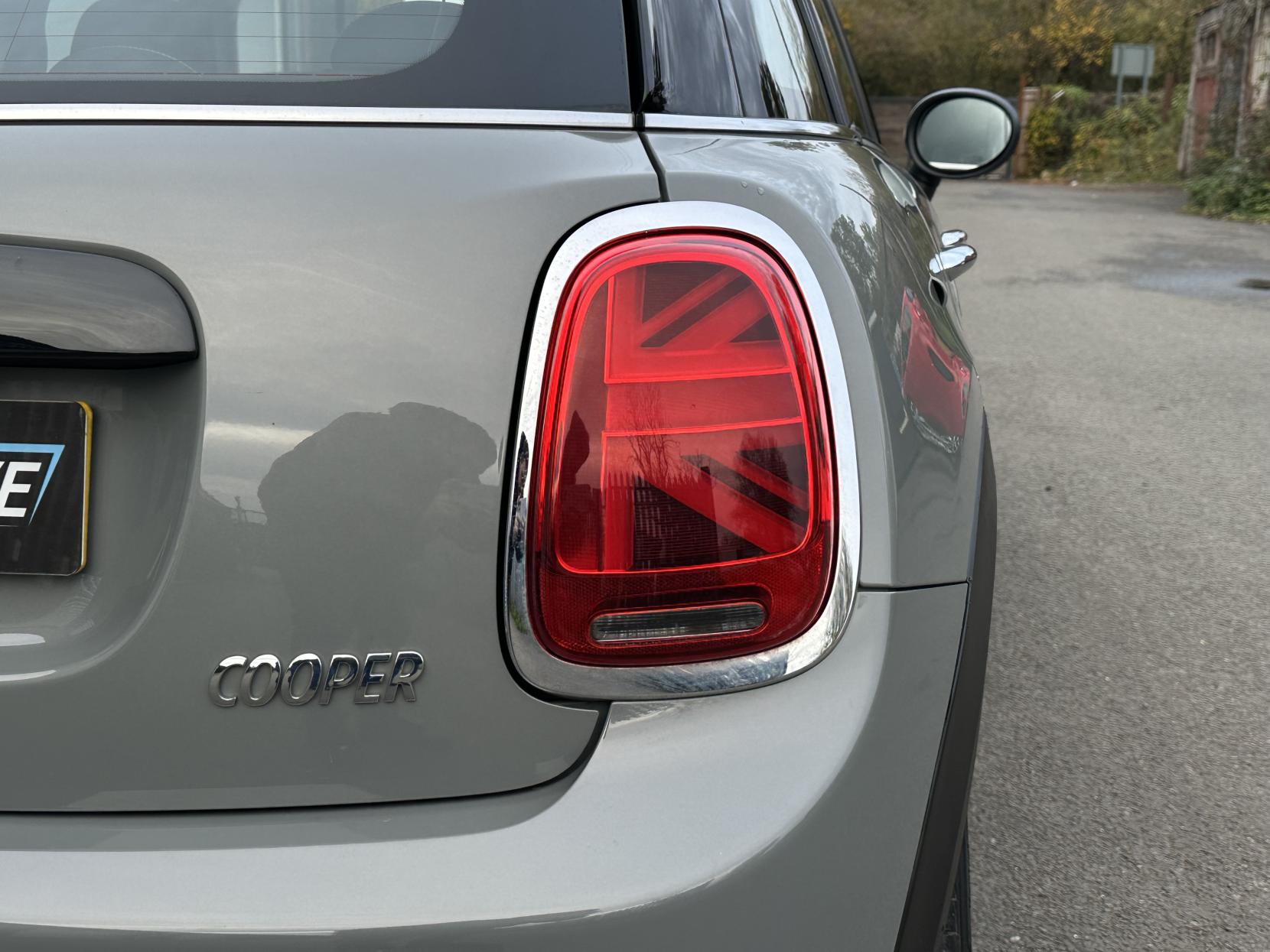 MINI Hatch 1.5 Cooper Classic Hatchback 5dr Petrol Manual Euro 6 (s/s) (136 ps)