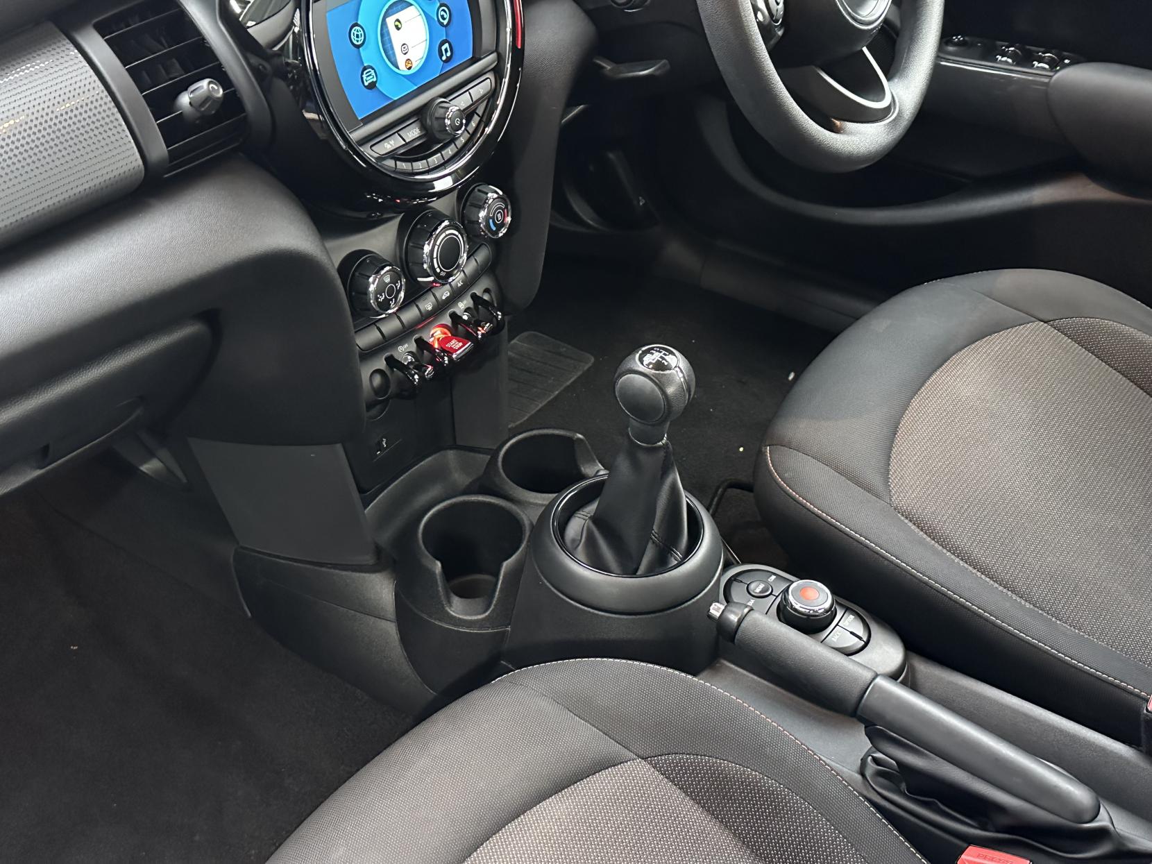 MINI Hatch 1.5 Cooper Classic Hatchback 5dr Petrol Manual Euro 6 (s/s) (136 ps)