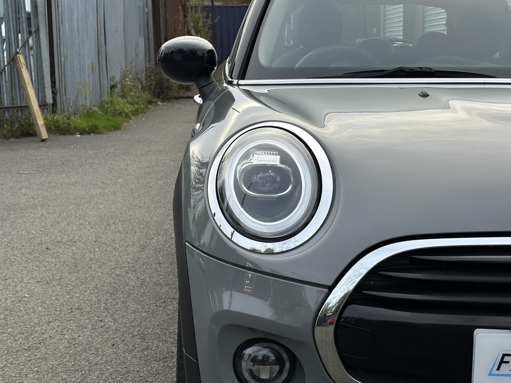 MINI Hatch 1.5 Cooper Classic Hatchback 5dr Petrol Manual Euro 6 (s/s) (136 ps)