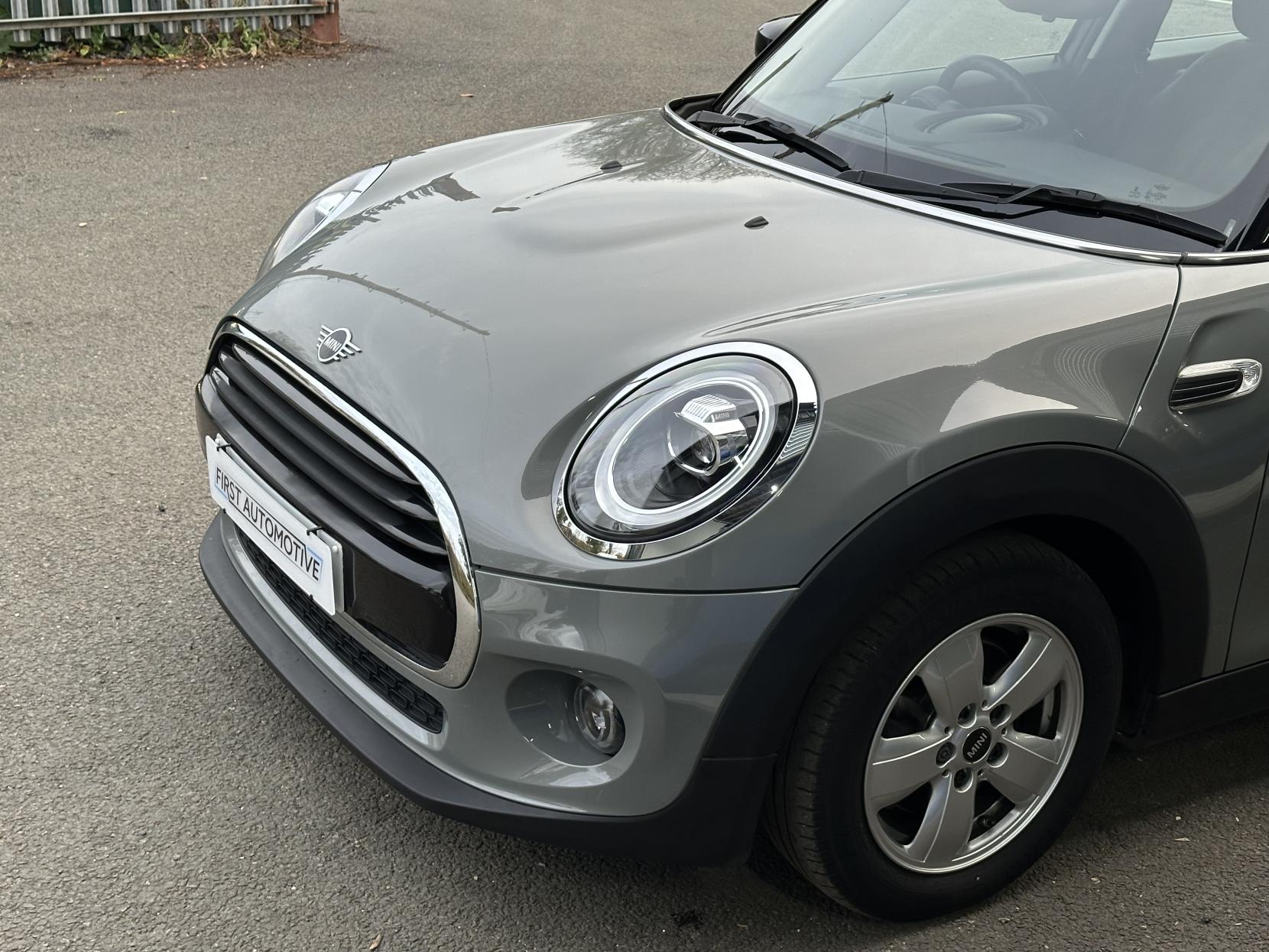 MINI Hatch 1.5 Cooper Classic Hatchback 5dr Petrol Manual Euro 6 (s/s) (136 ps)